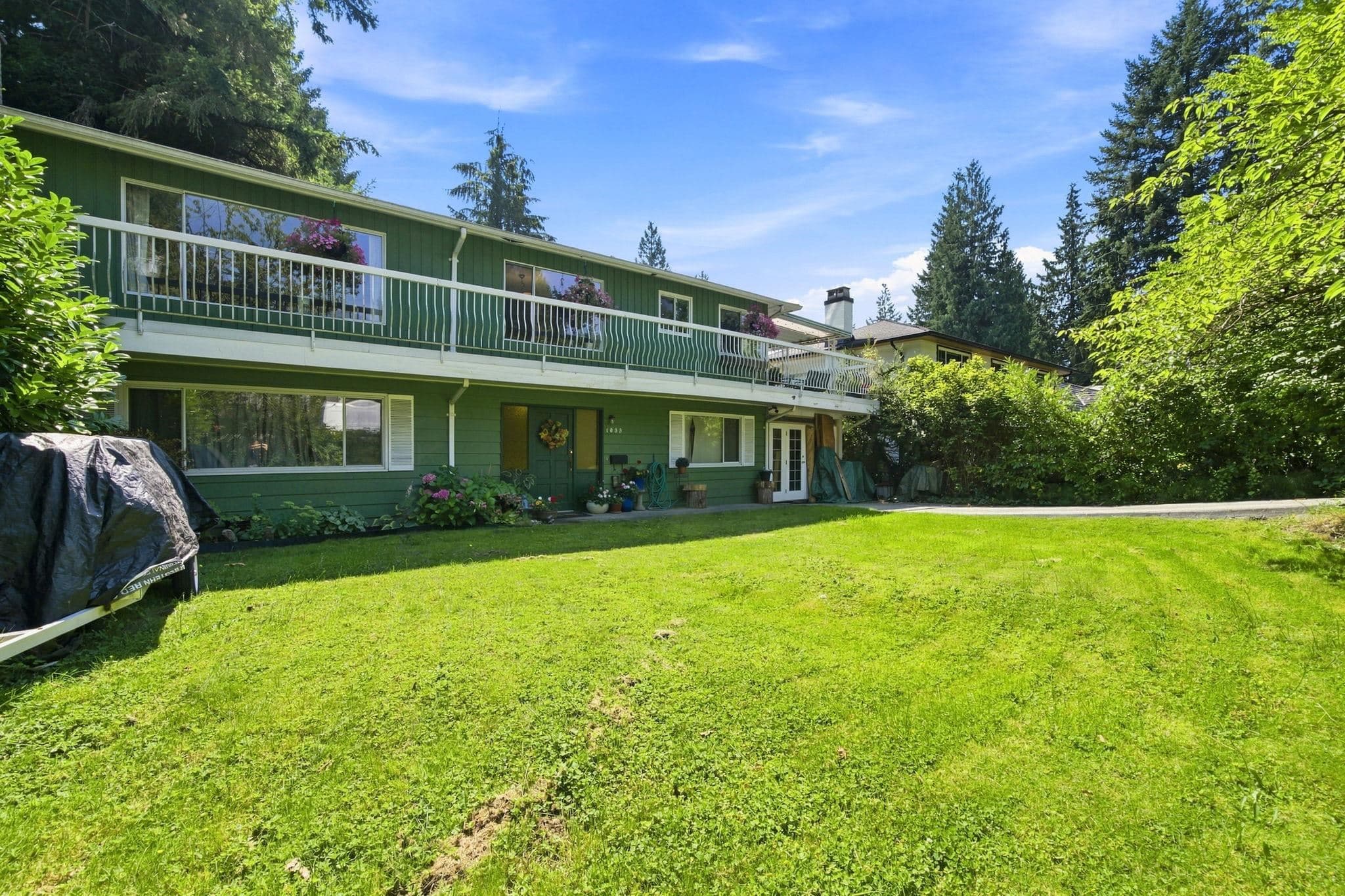1033 Clements Avenue, North Vancouver, V7R 2L3 — photo 1
