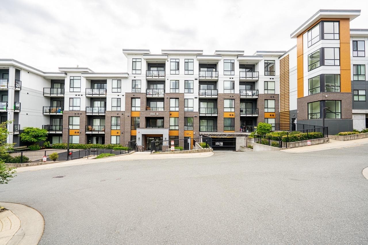 B004 - 20087 68 Avenue, Langley, V2Y 0Y3 — photo 1