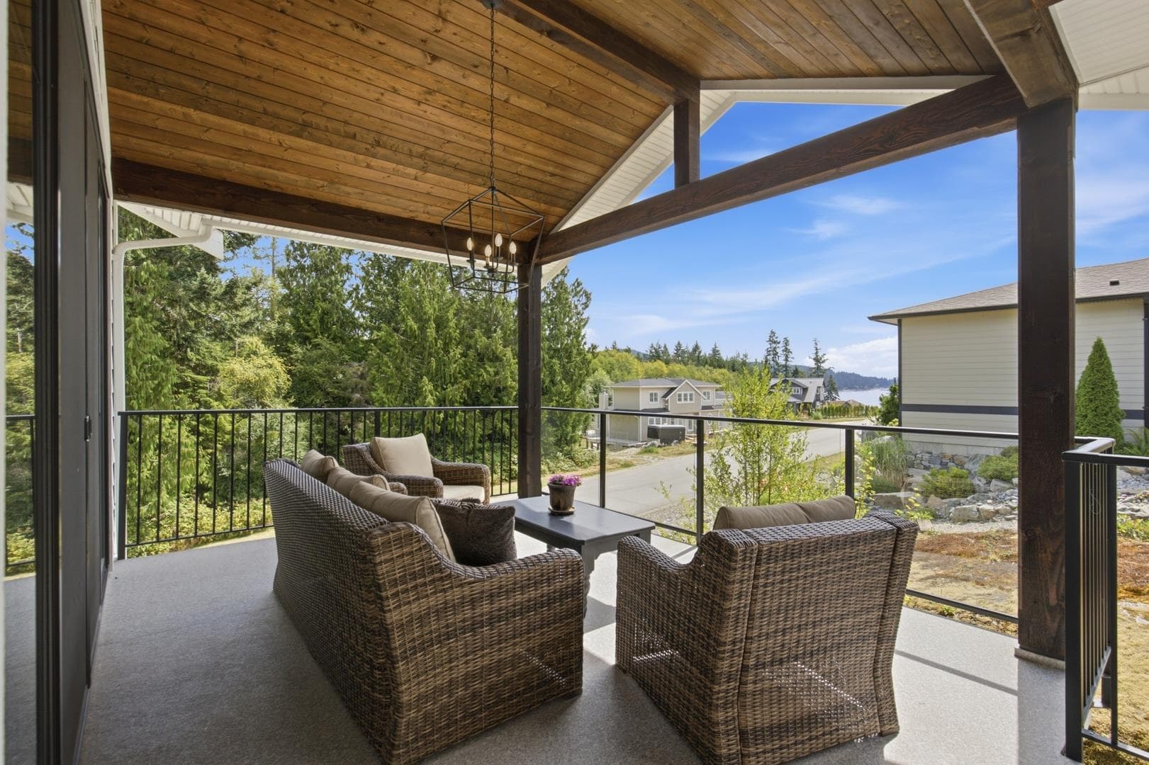 9336 Jorgensen Place, Halfmoon Bay, V7Z 1B4 — photo 5