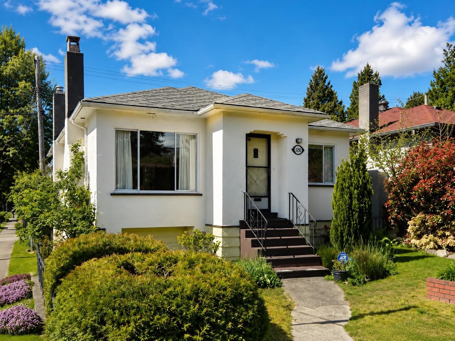 7895 Granville Street, Vancouver, V6P 4Z1 — photo 1