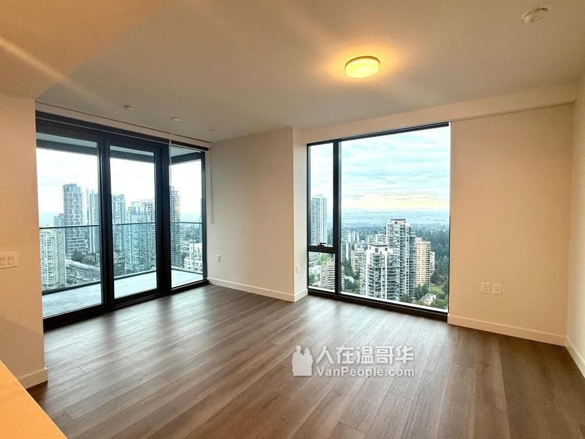 33xx - 5987 Wilson Avenue, Burnaby, V5H 0L7 — photo 2