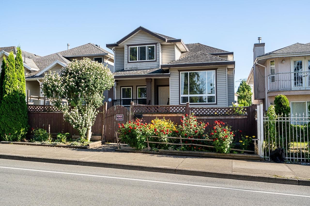 12538 64th Avenue, Surrey, V3W 1W9 — photo 2