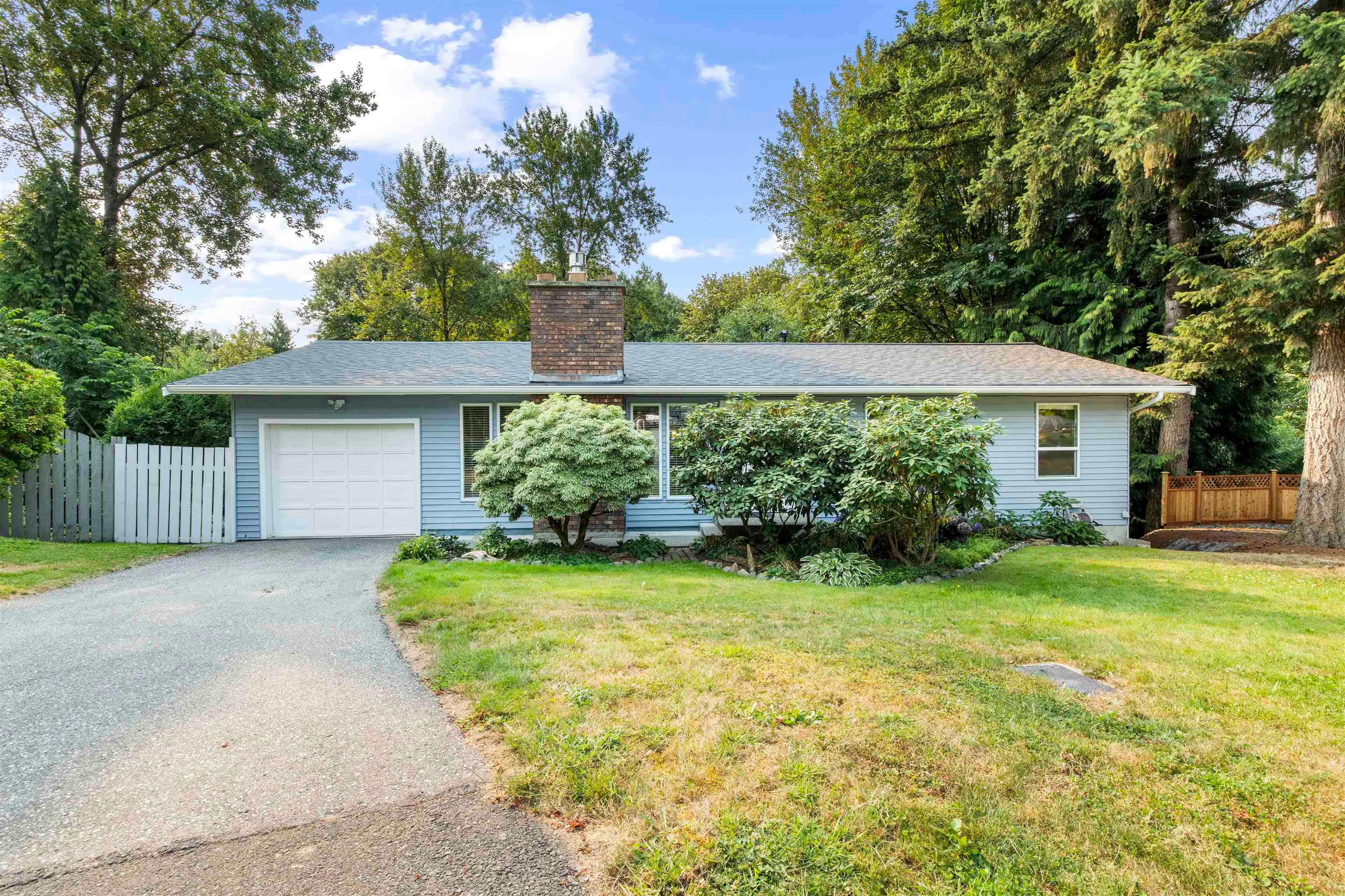 2270 Midas Street, Abbotsford, V2S 4R2 — photo 1