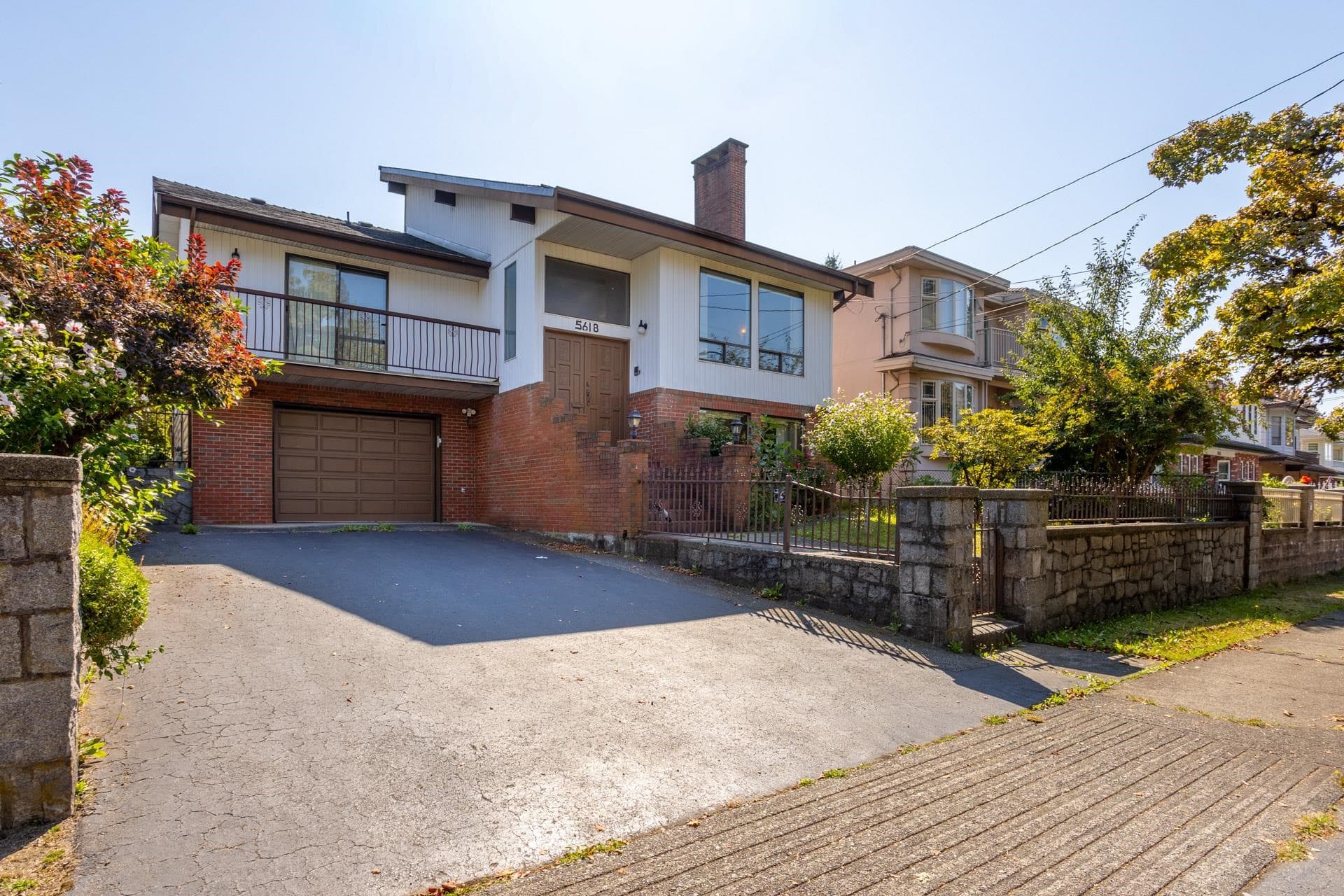 5618 Lancaster Street, Vancouver, V5R 4A5 — photo 2
