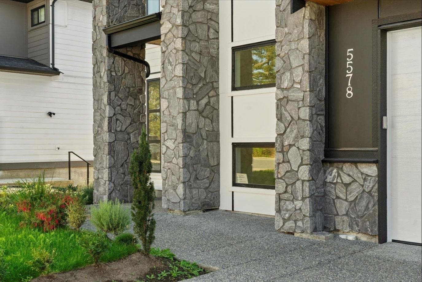LOWER - 5578 Crimson Ridge, Chilliwack, V2R 6H7 — photo 2