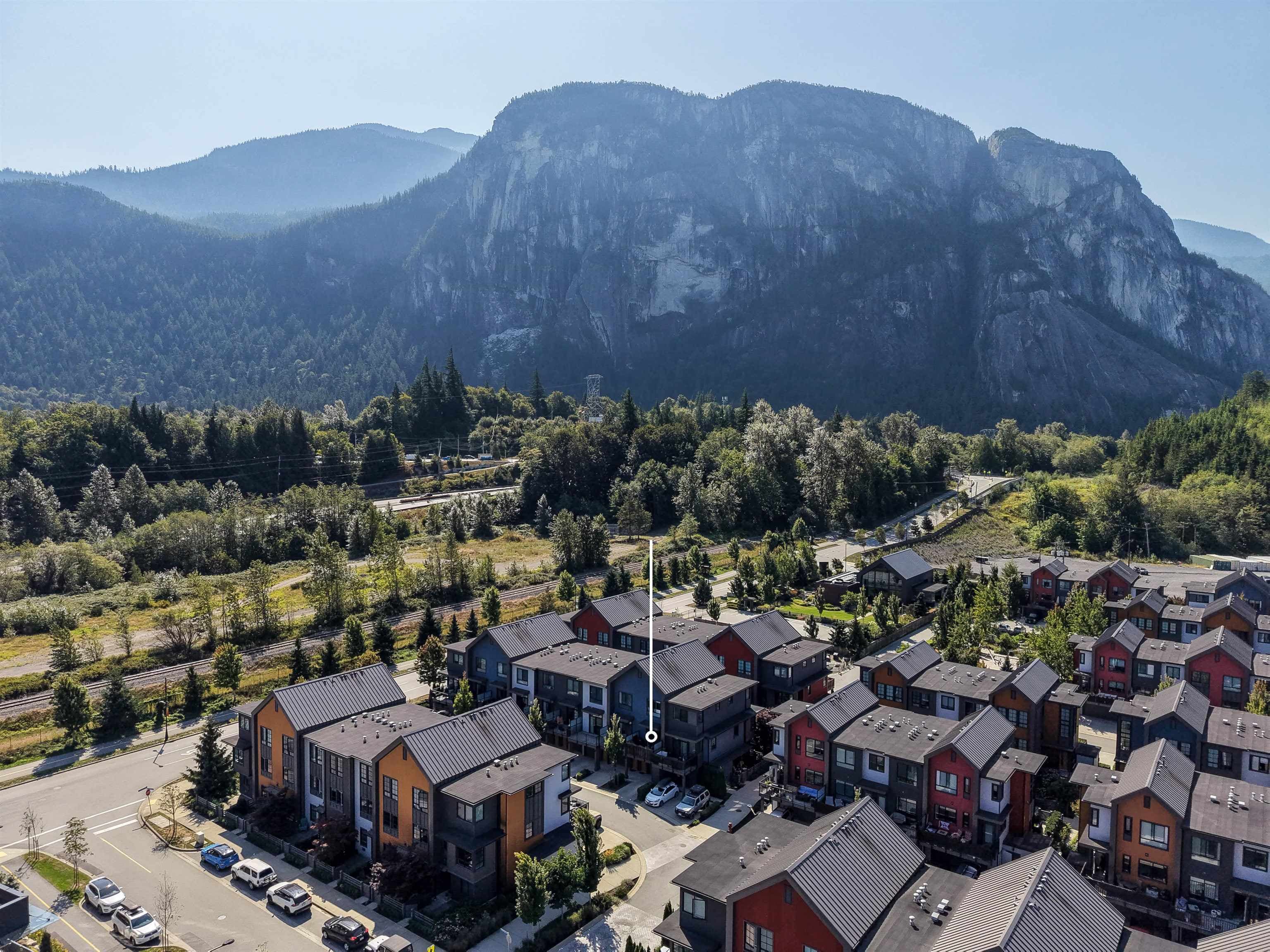 1374 Marinaside Place, Squamish, V8B 1A8 — photo 1