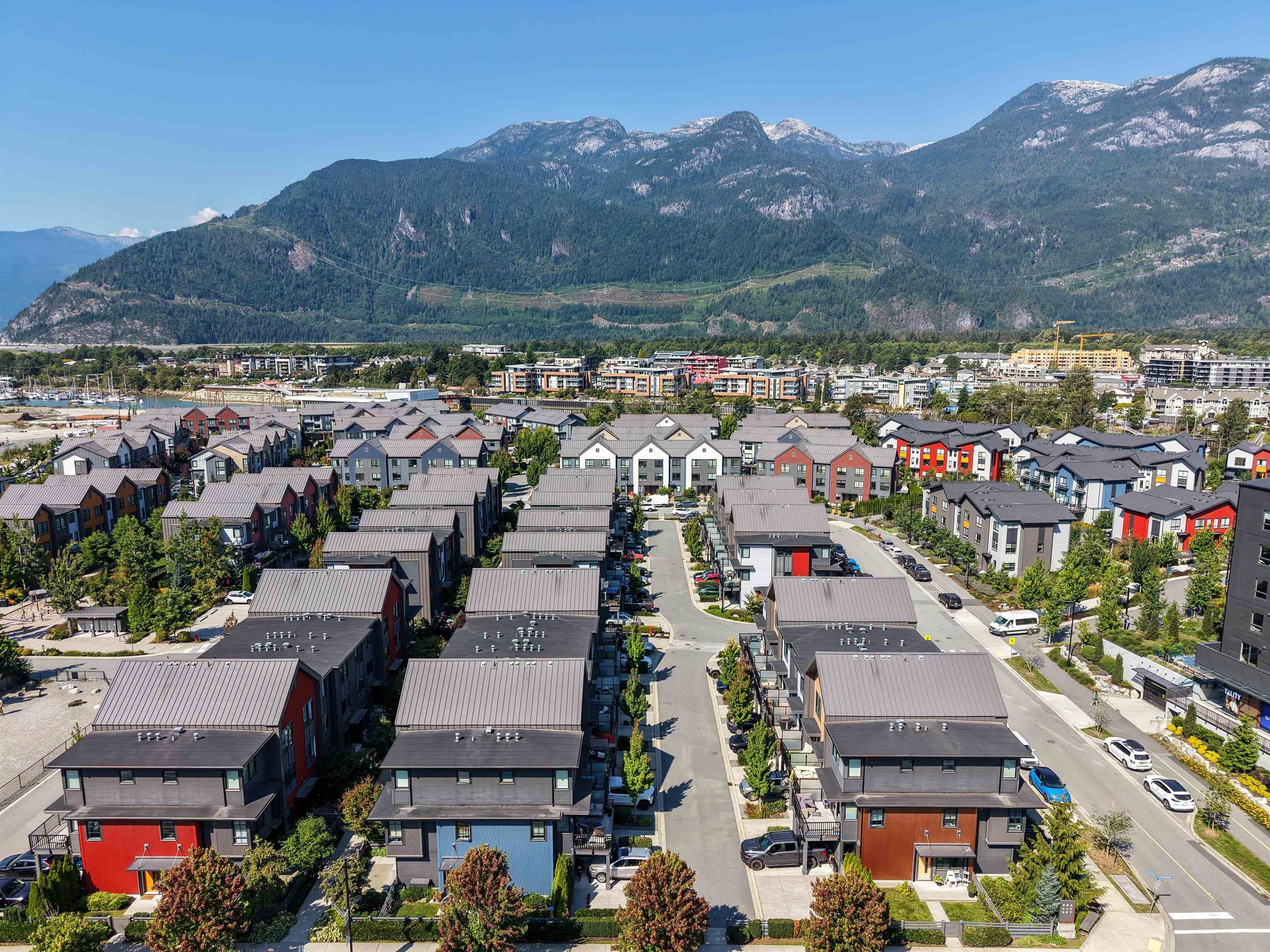 1374 Marinaside Place, Squamish, V8B 1A8 — photo 4