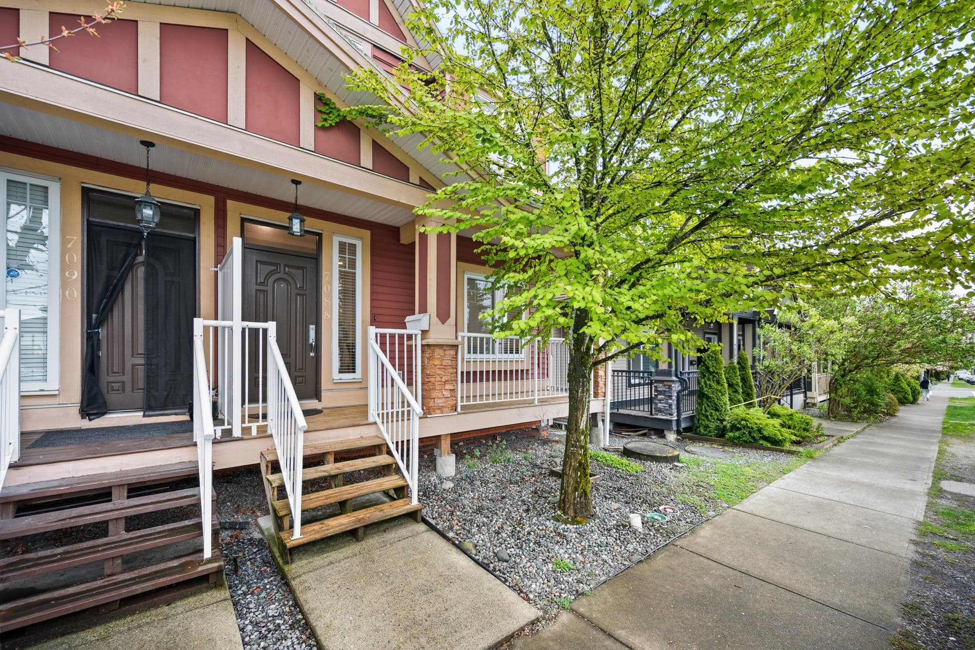 7088 144 Street, Surrey, V3W 5S2 — photo 1