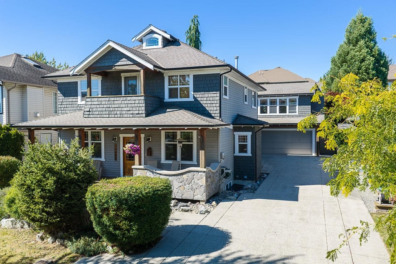 26865 25a Avenue, Langley, V4W 4A2 — photo 1