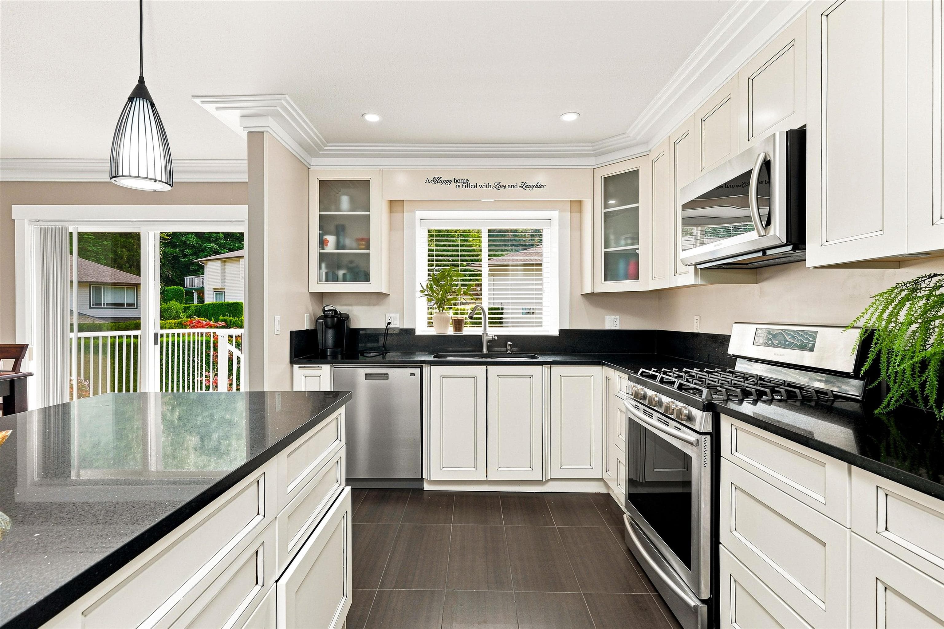52 - 34250 Hazelwood Avenue, Abbotsford, V2S 7L4 — photo 3