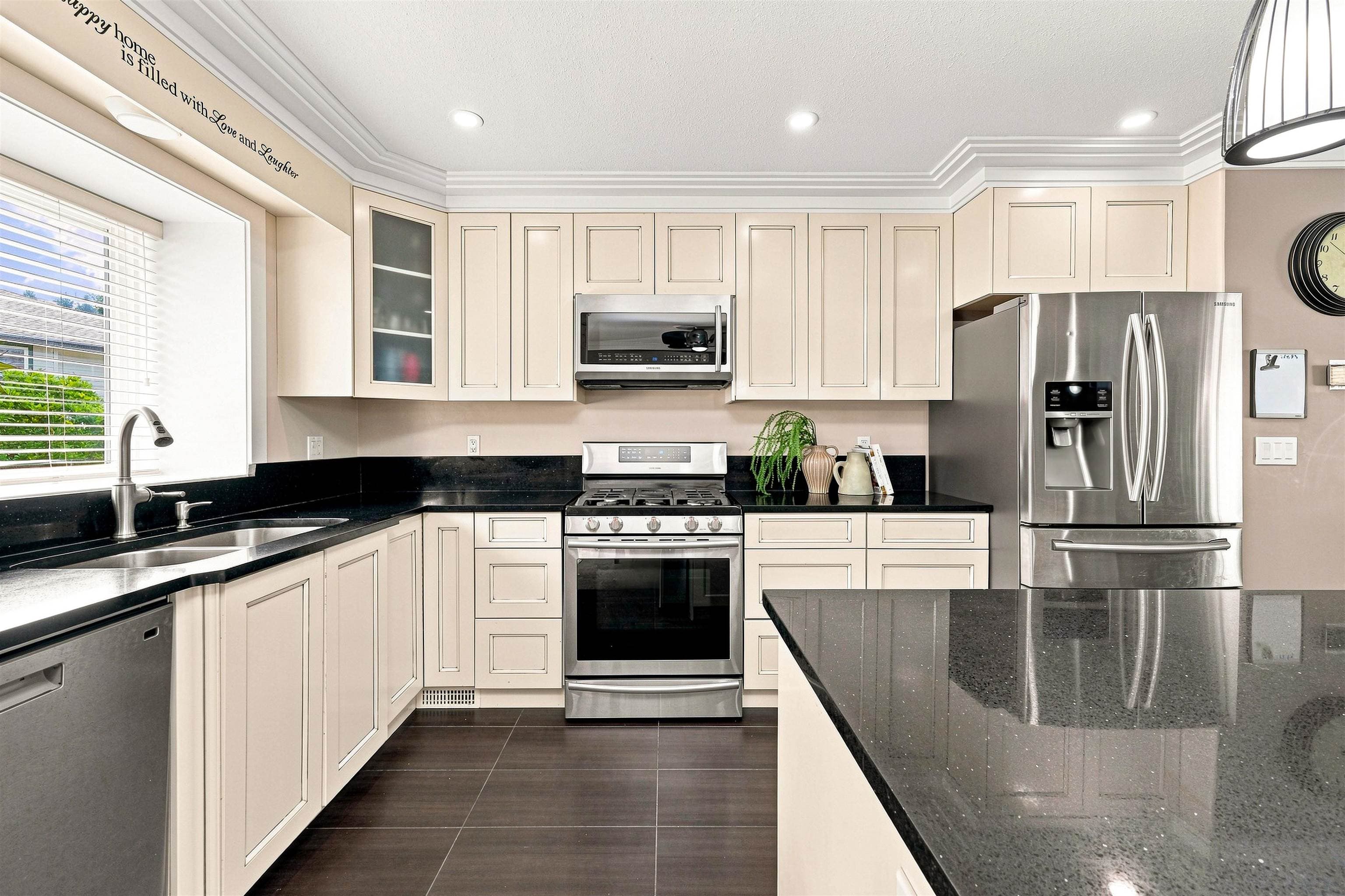 52 - 34250 Hazelwood Avenue, Abbotsford, V2S 7L4 — photo 4