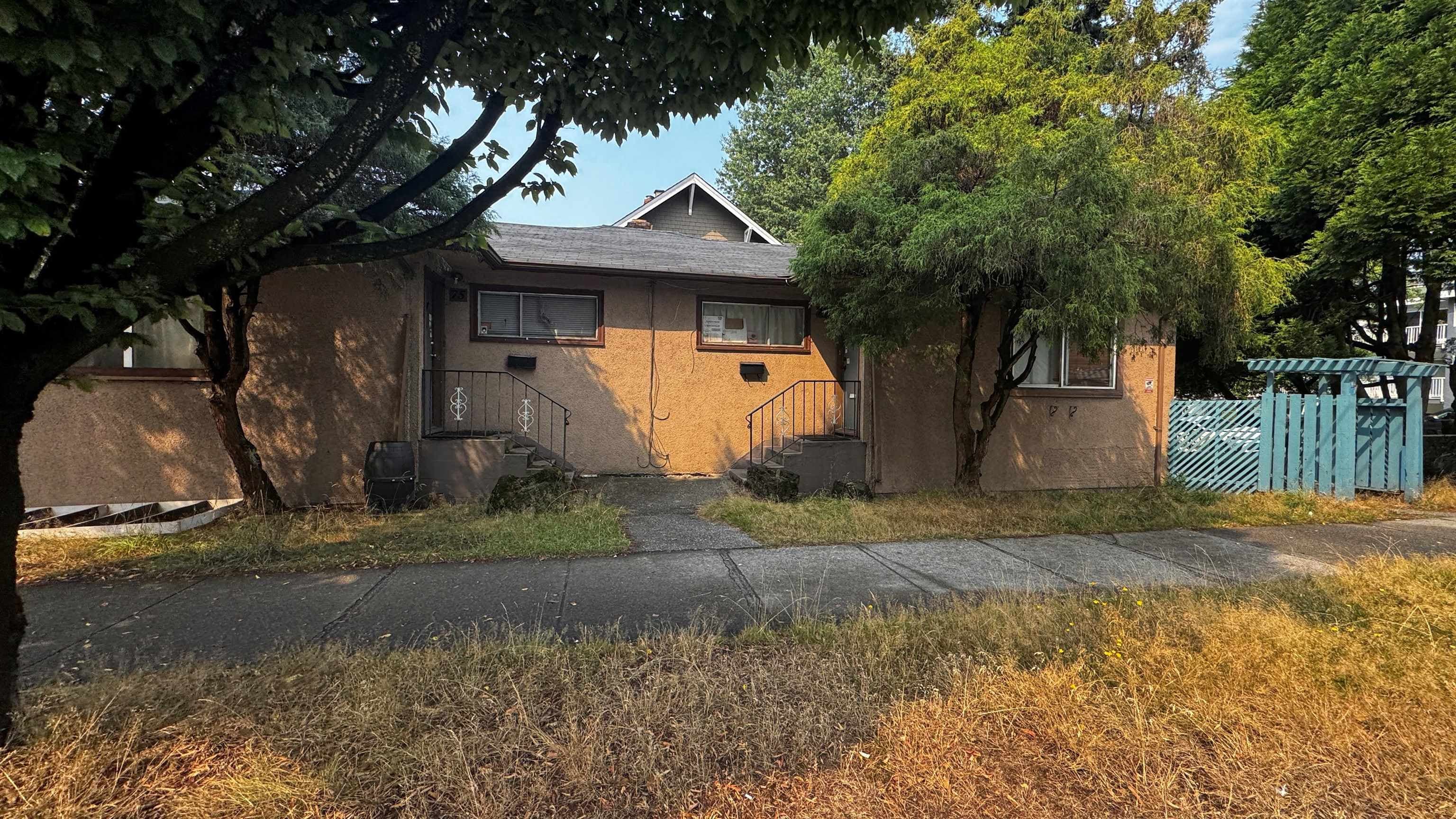 75 N Nanaimo Street, Vancouver, V5L 3G3 — photo 2