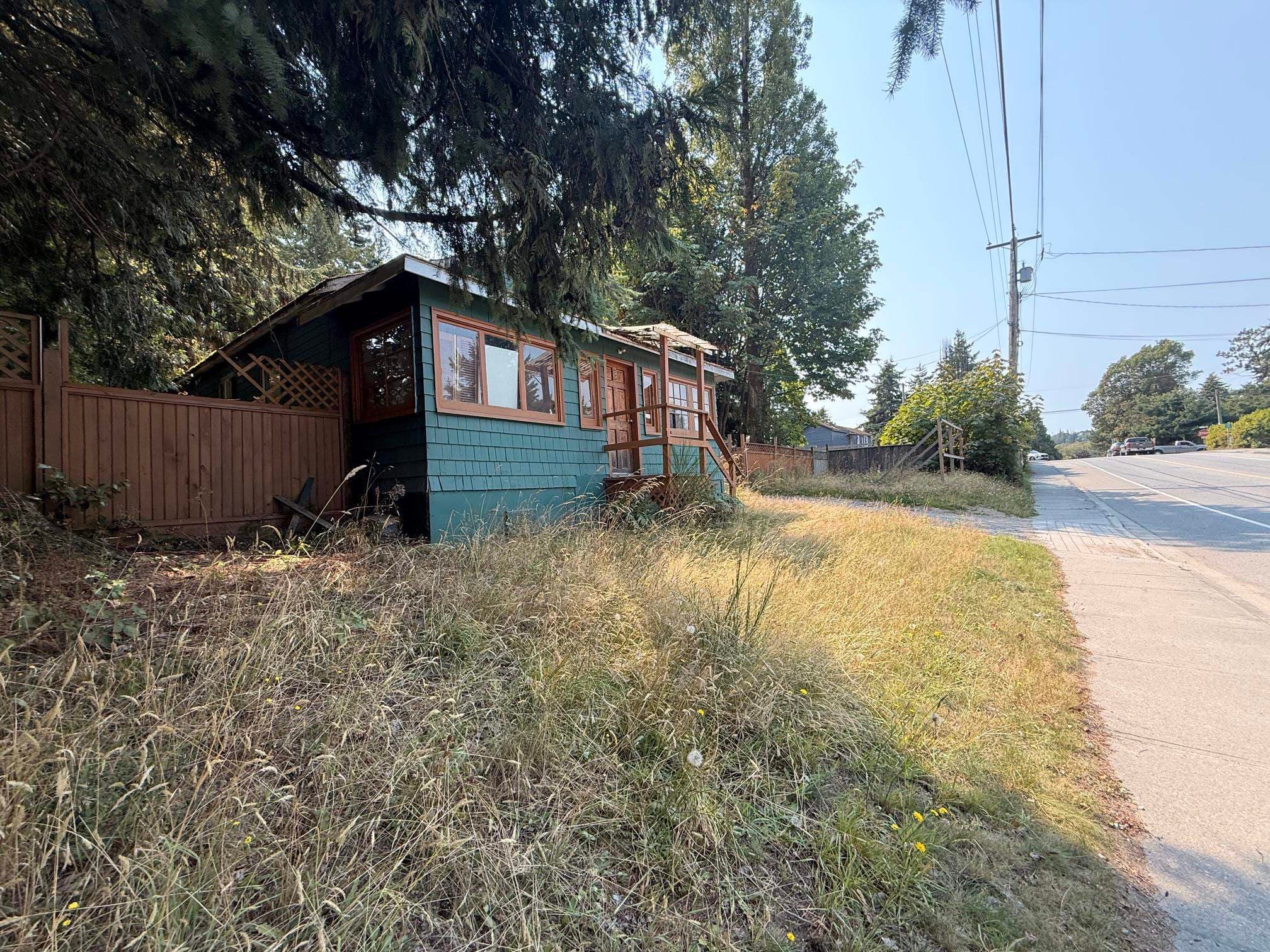 5700 Porpoise Bay Road, Sechelt, V0N 3A0 — photo 1