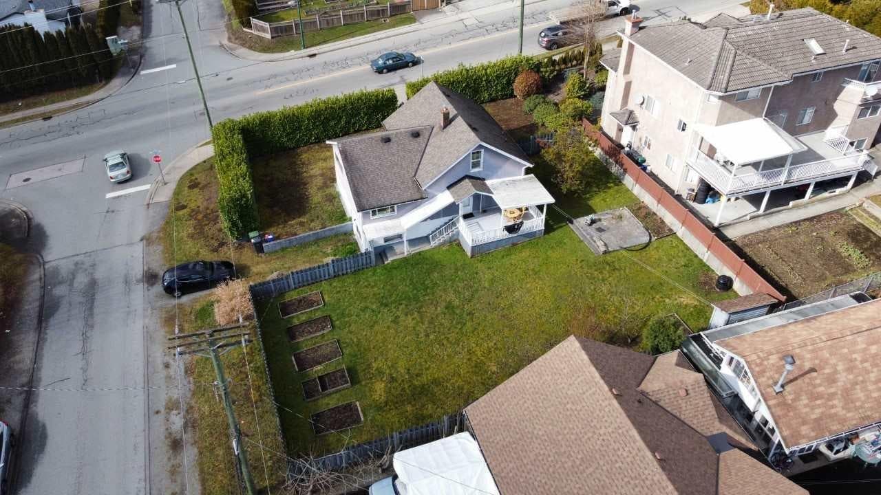 329 Marmont Street, Coquitlam, V3K 4R5 — photo 5