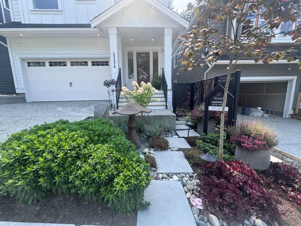 Suite - 23370 Seymour St, Maple Ridge, V4R 0J7 — photo 2