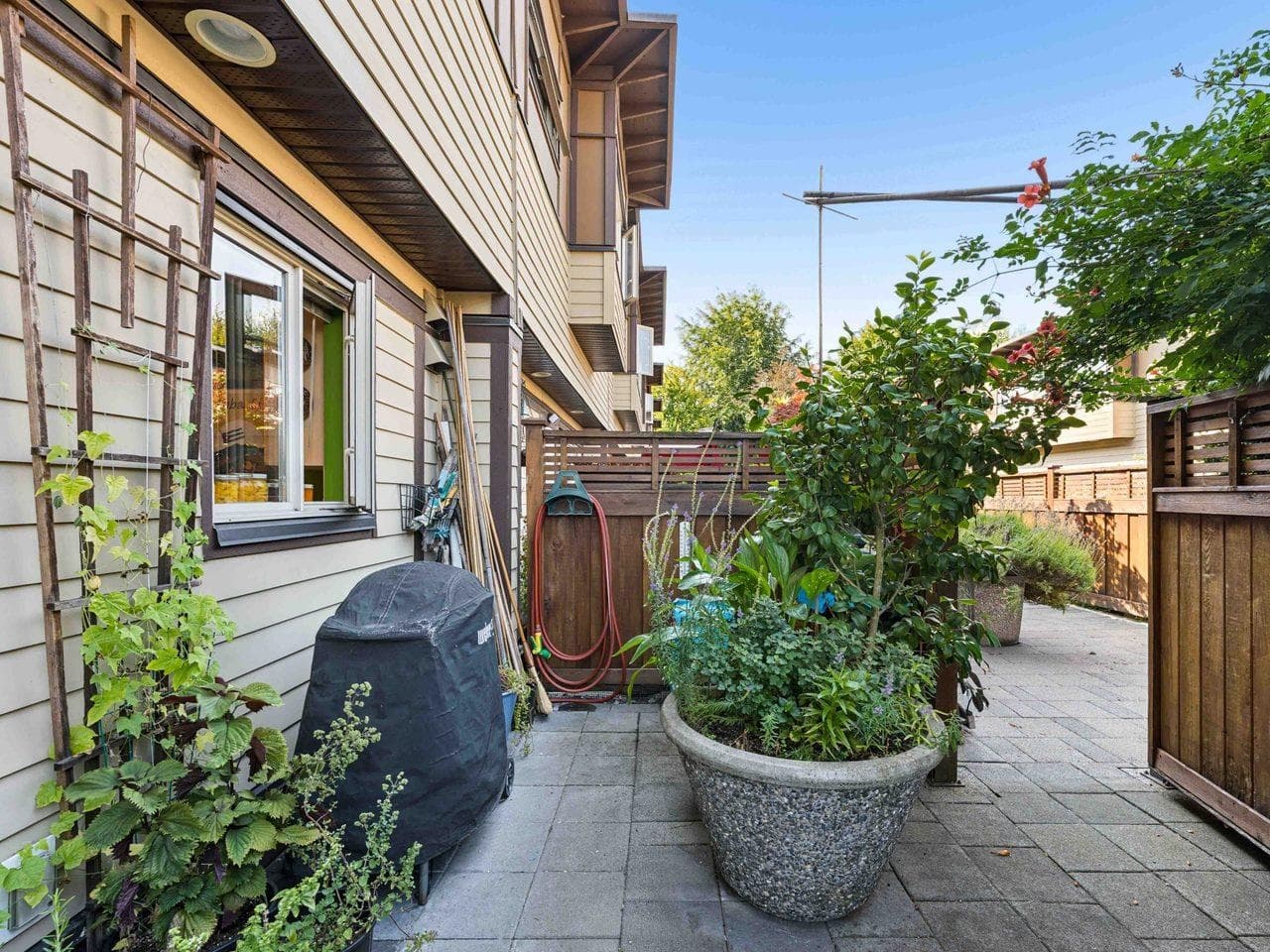 13 - 2389 Charles Street, Vancouver, V5L 5G4 — photo 3