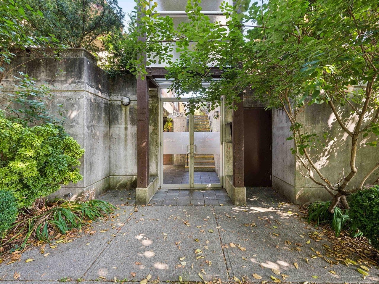 13 - 2389 Charles Street, Vancouver, V5L 5G4 — photo 5