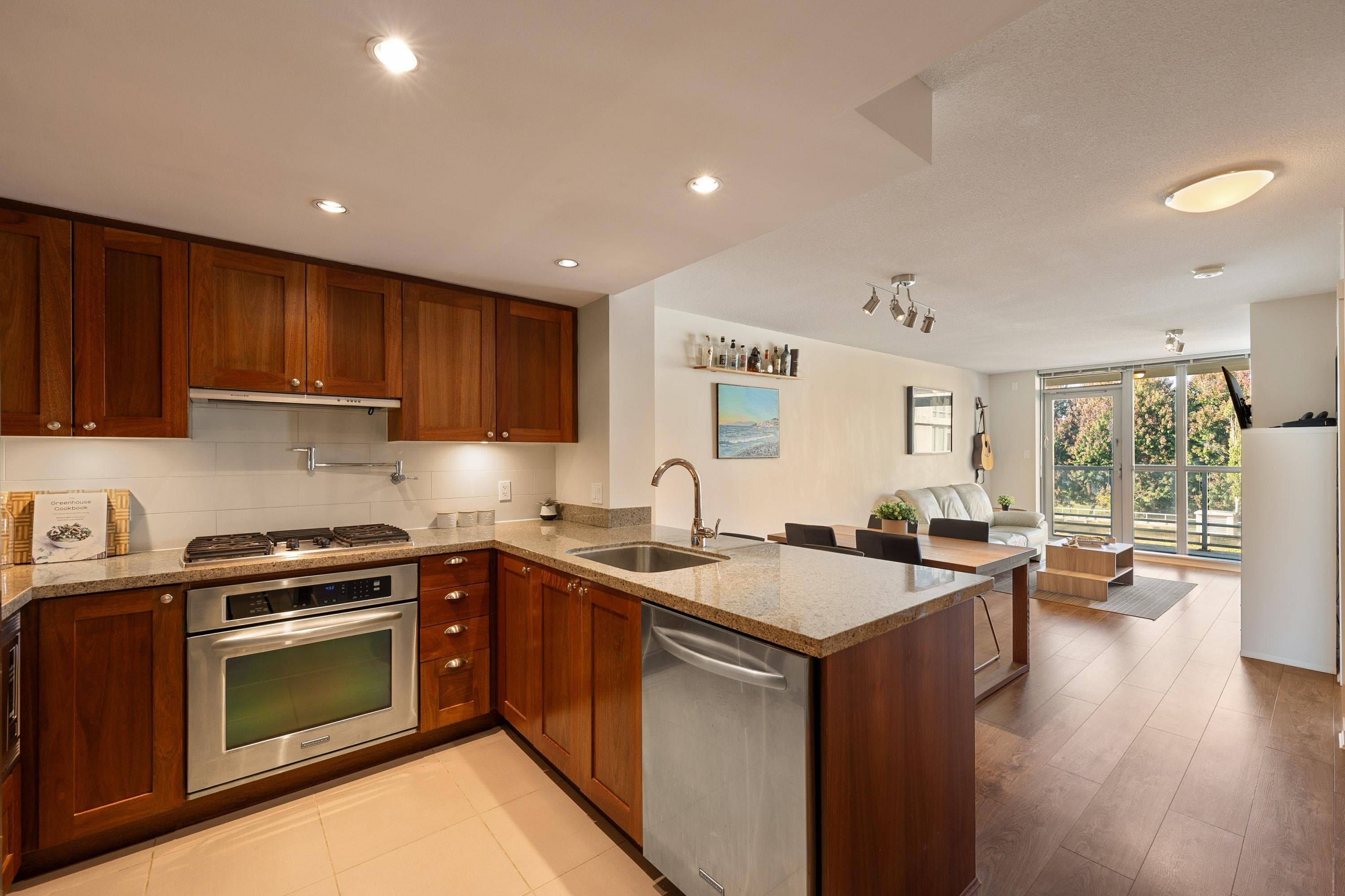 317 - 9373 Hemlock Drive, Richmond, V6Y 0A9 — photo 3