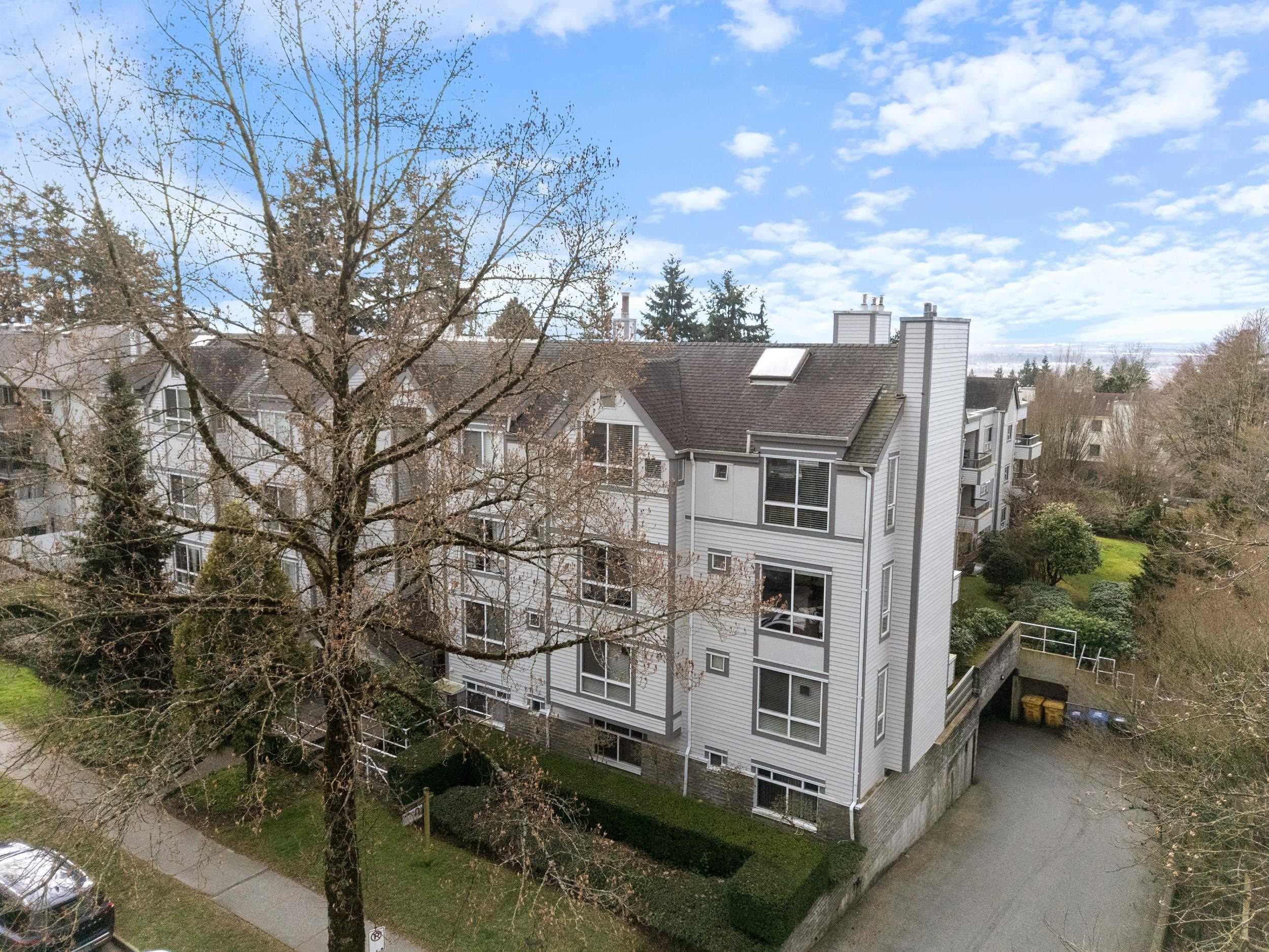 205 - 7465 Sandborne Avenue, Burnaby, V3N 4W7 — photo 2