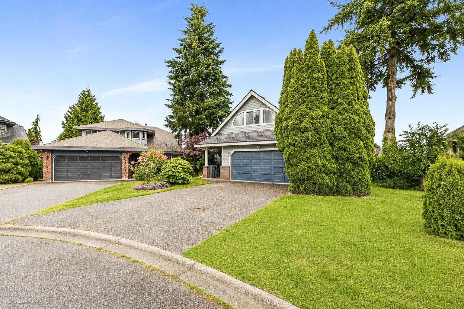 16375 Middleglen Place, Surrey, V4N 1X7 — photo 2