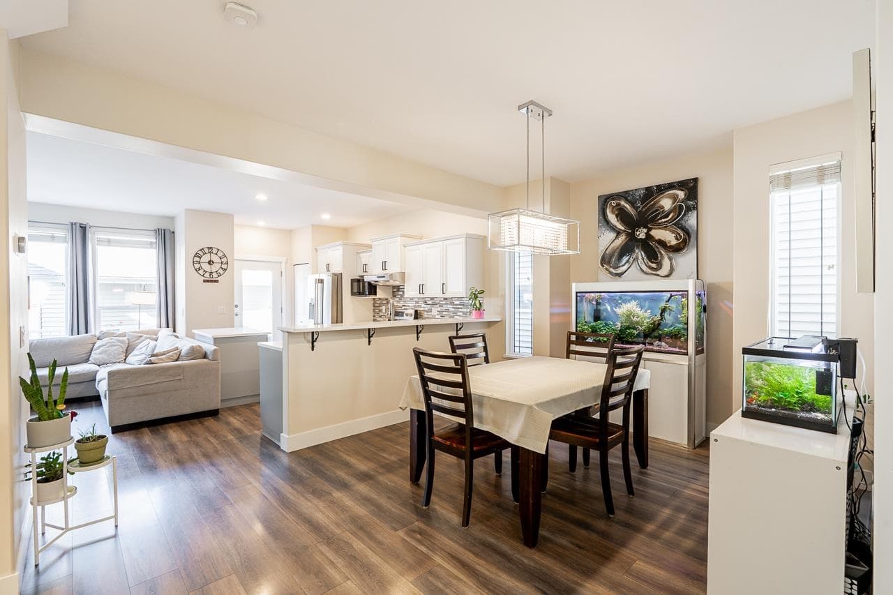 15163 61a Avenue, Surrey, V3S 5J7 — photo 5
