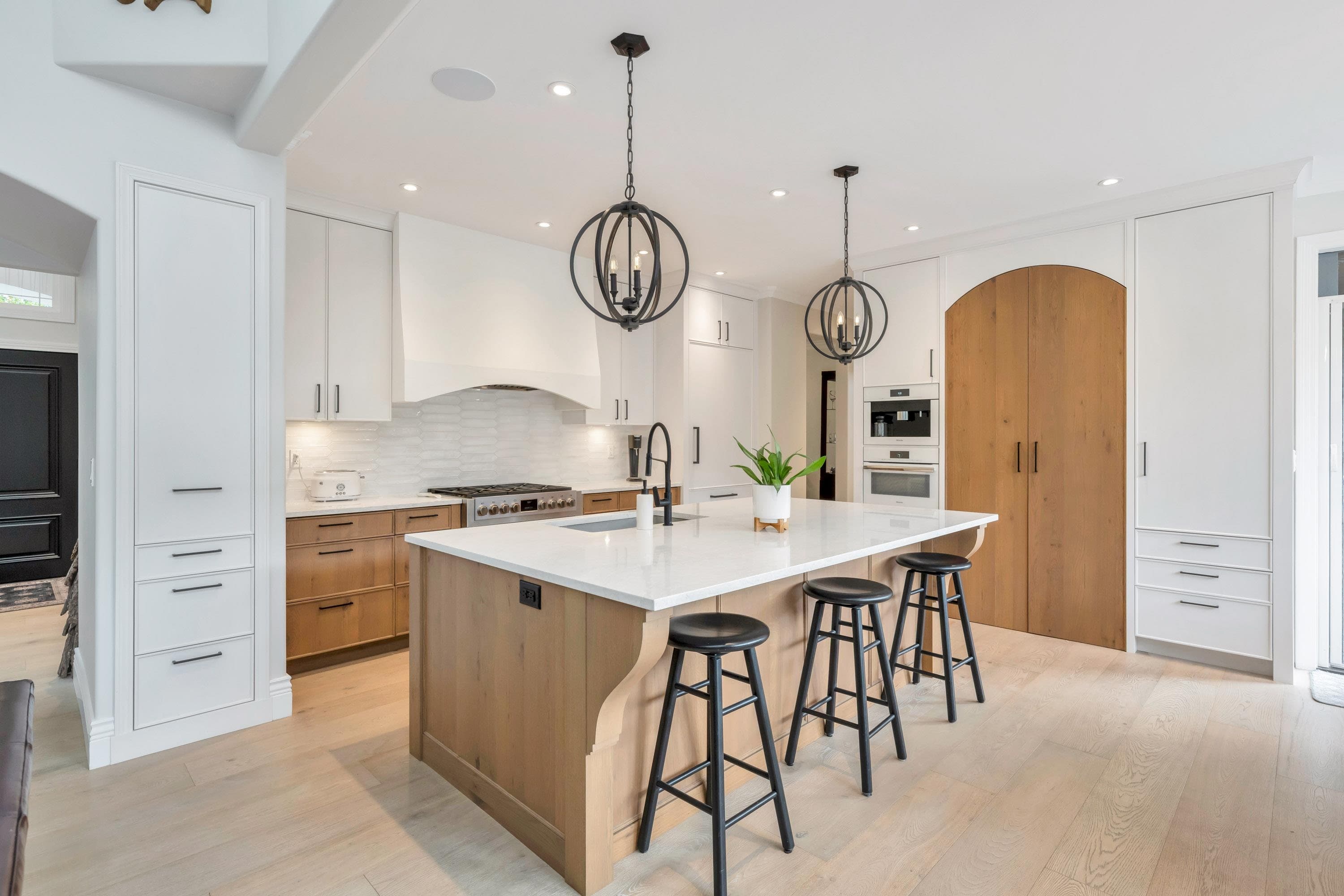 16266 High Park Avenue, Surrey, V3Z 0H5 — photo 5