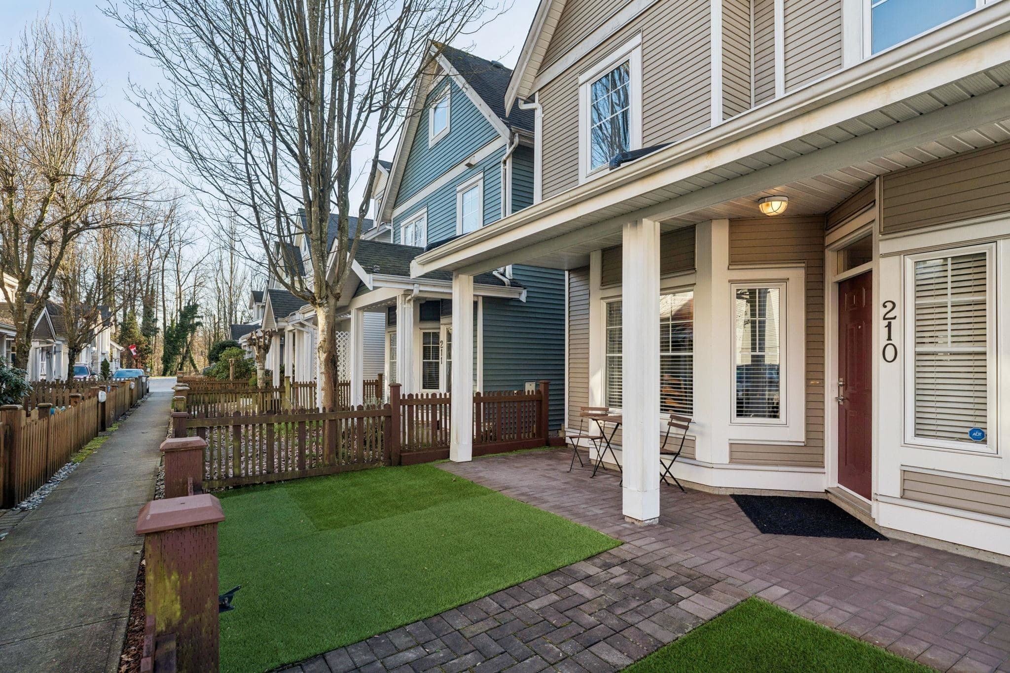 210 - 3000 Riverbend Drive, Coquitlam, V3C 6R1 — photo 2