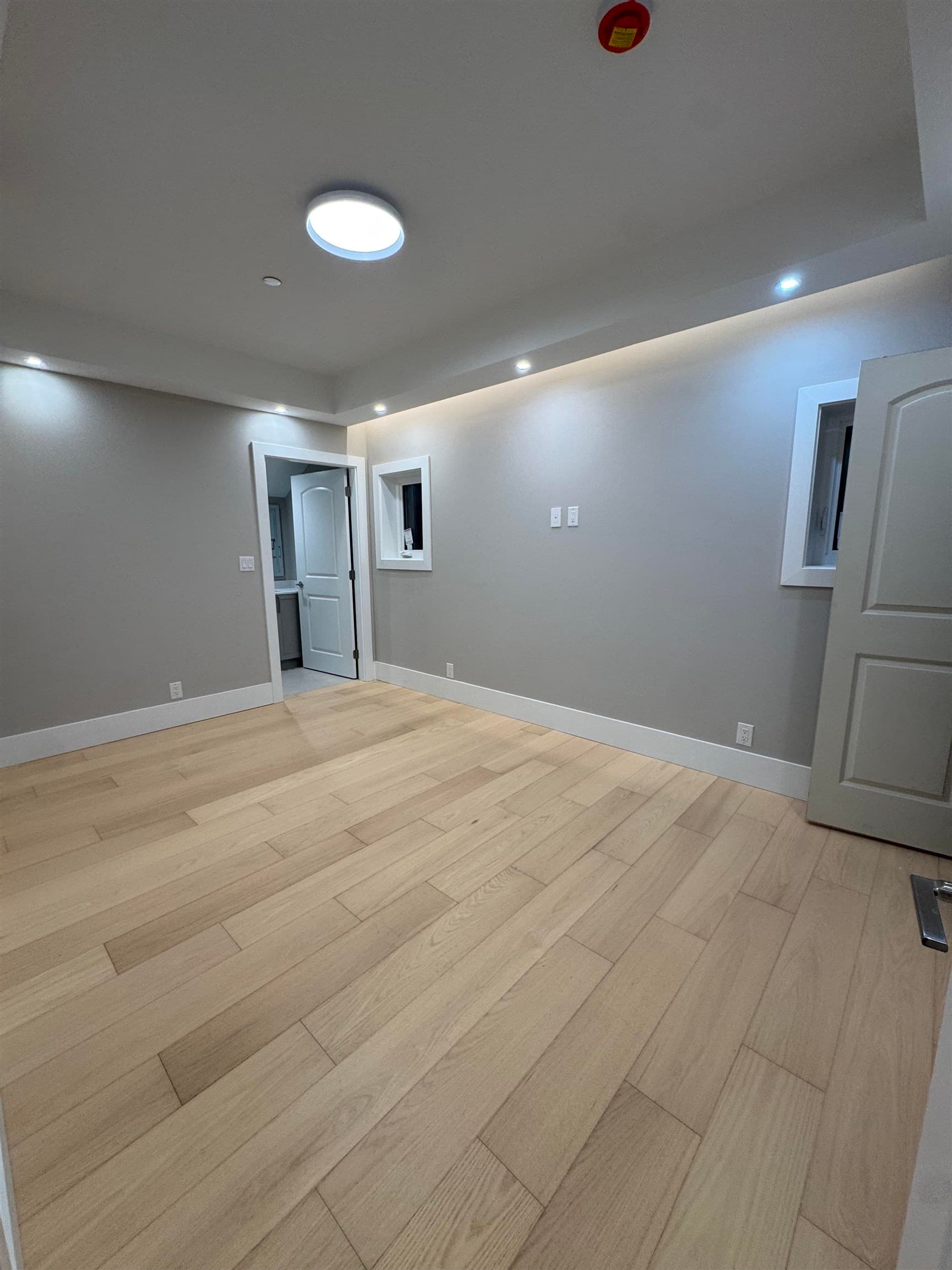 4690 W 6 Avenue, Vancouver, V6R 1V7 — photo 2