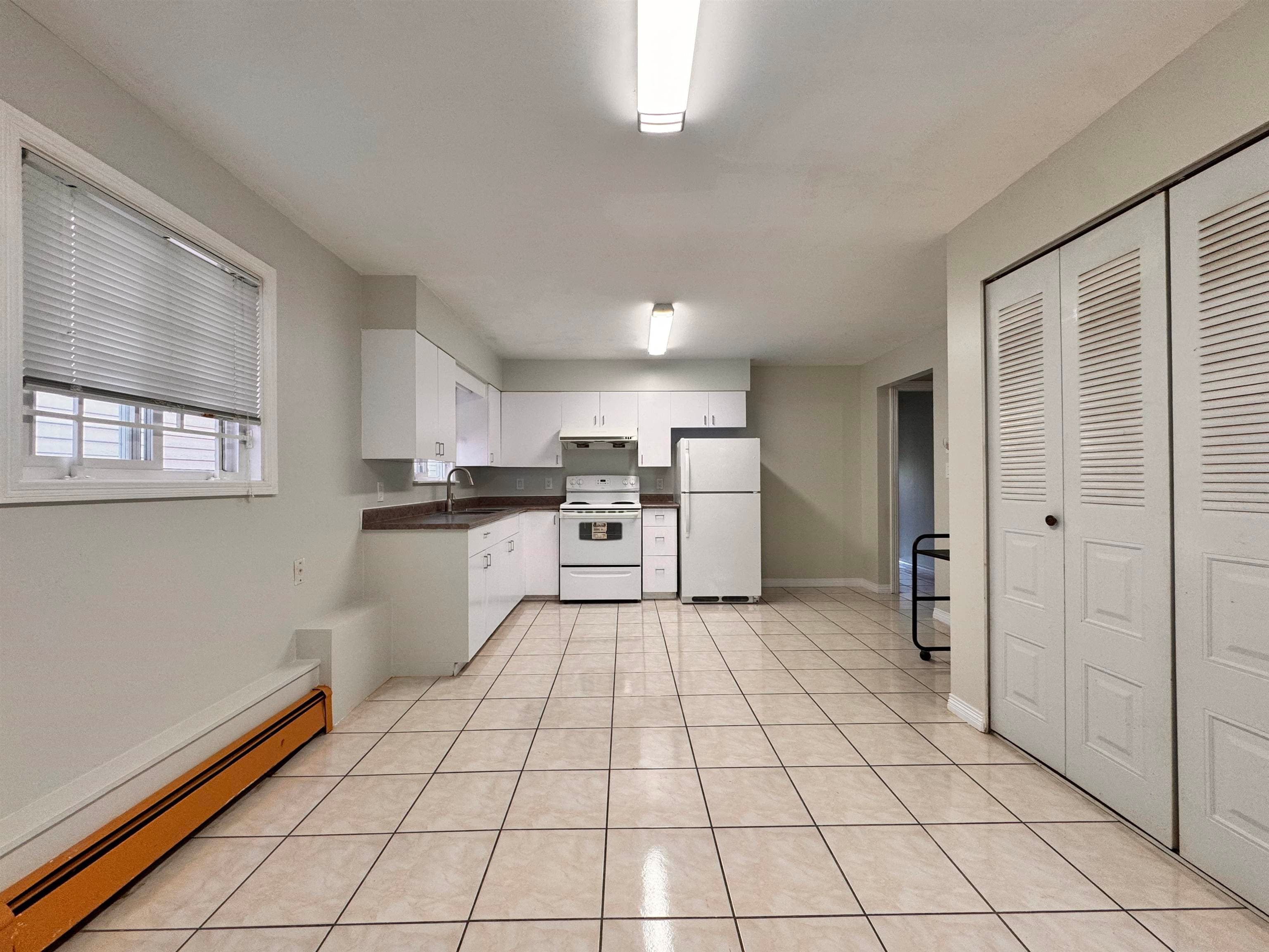 Lower - 120 Springer Avenue, Burnaby, V5B 3K3 — photo 4