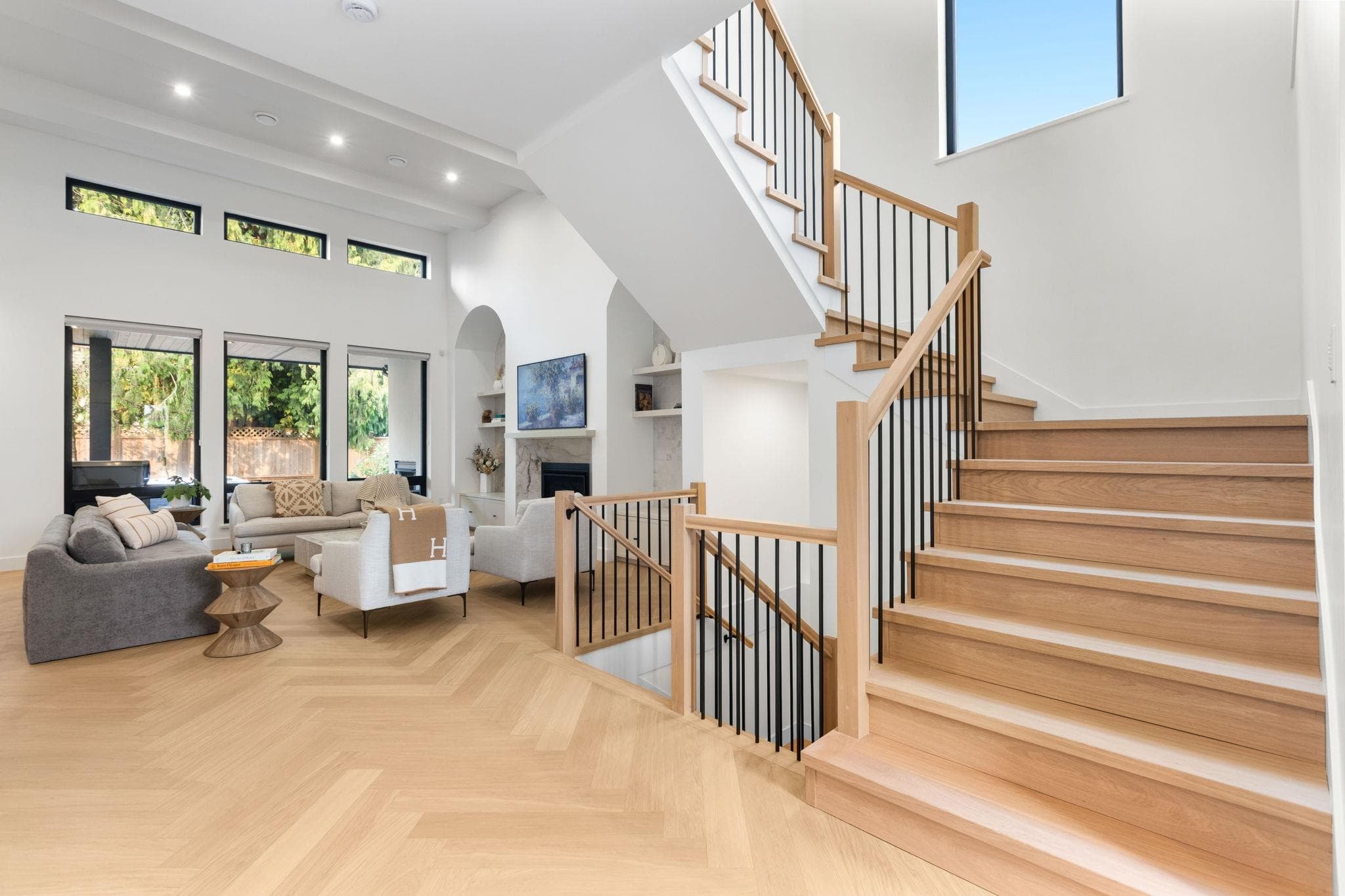 944 Caithness Crescent, Port Moody, V3H 1C6 — photo 2
