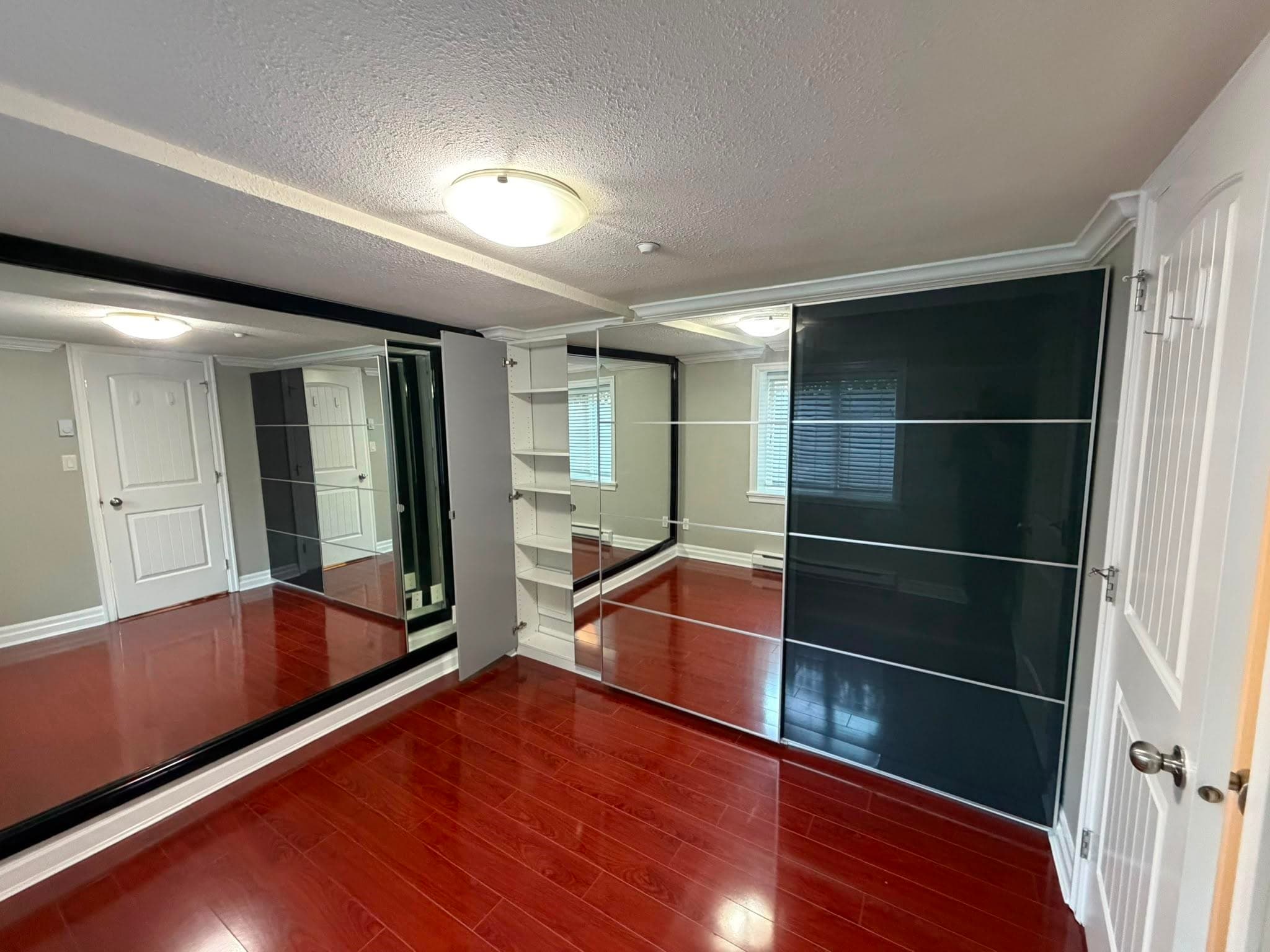 4585 Commercial Street, Vancouver, V5N 4G8 — photo 3