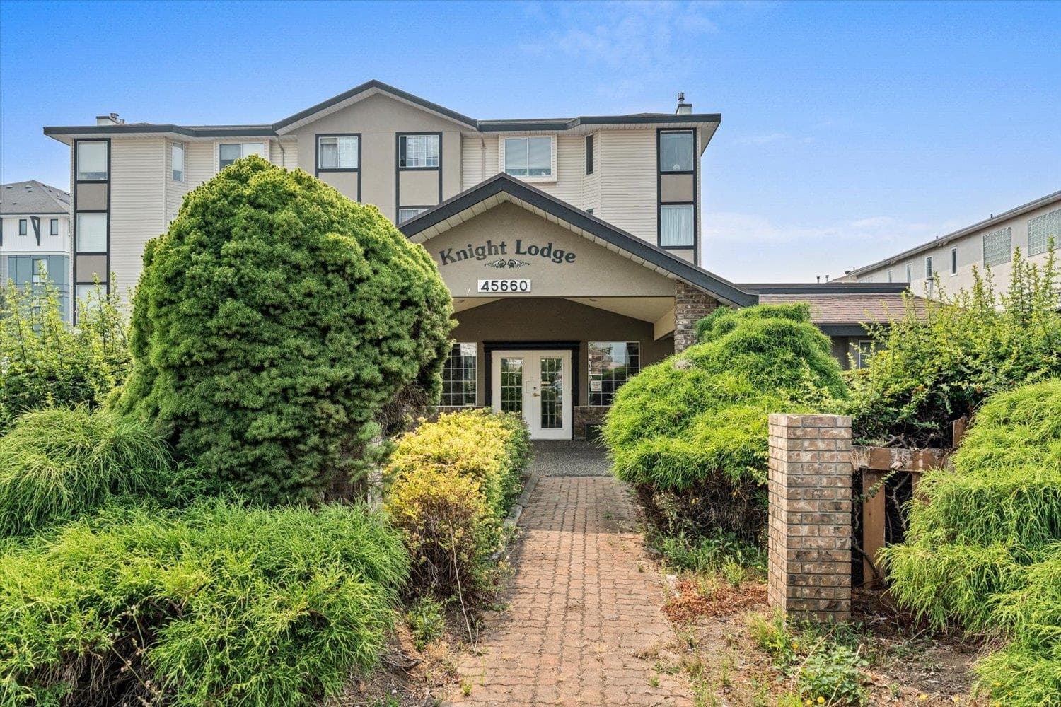 203 - 45660 Knight Road, Chilliwack, V2R 2X4 — photo 2