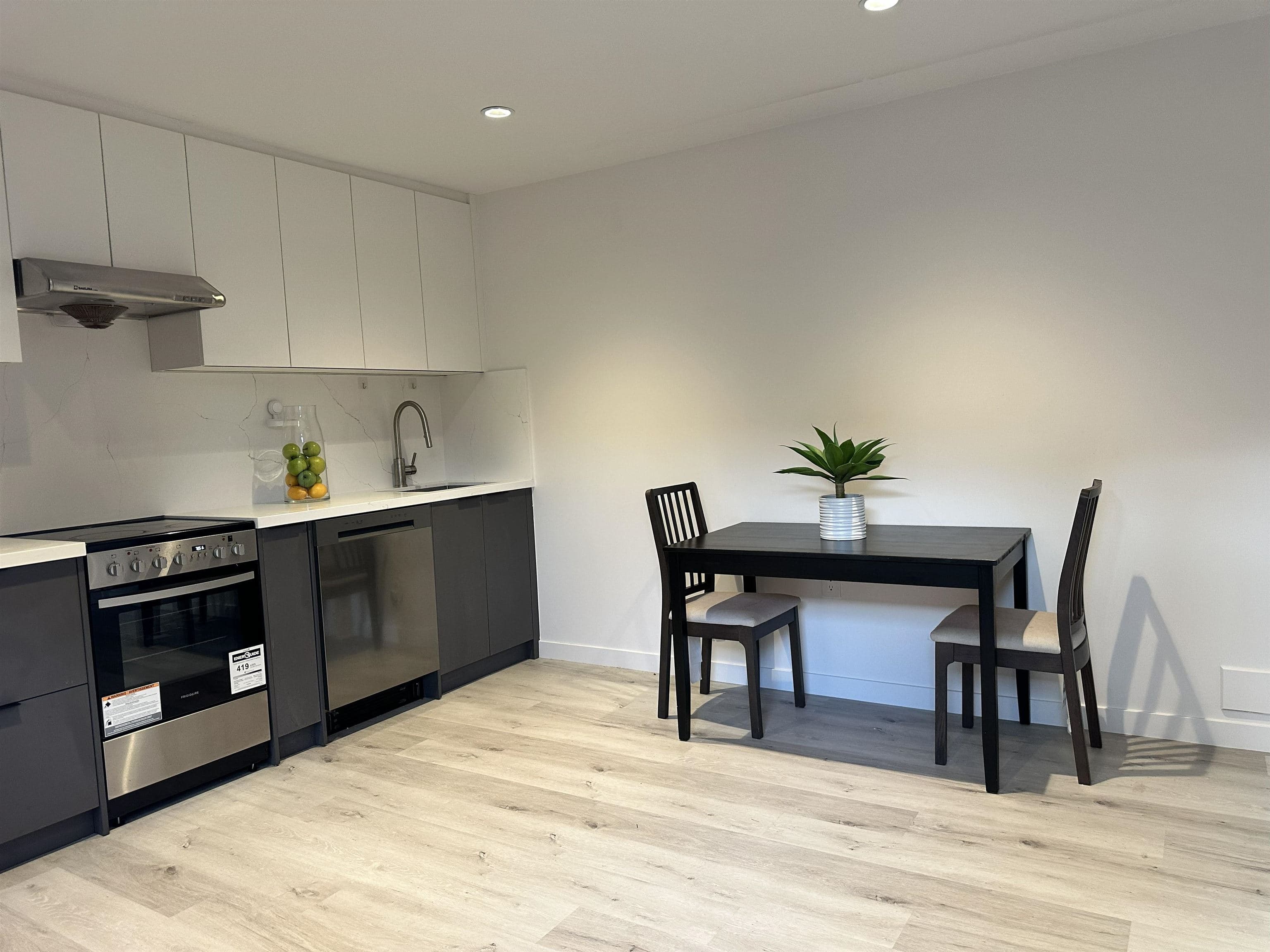 38xx W 36th Avenue, Vancouver, V6N 2S6 — photo 2