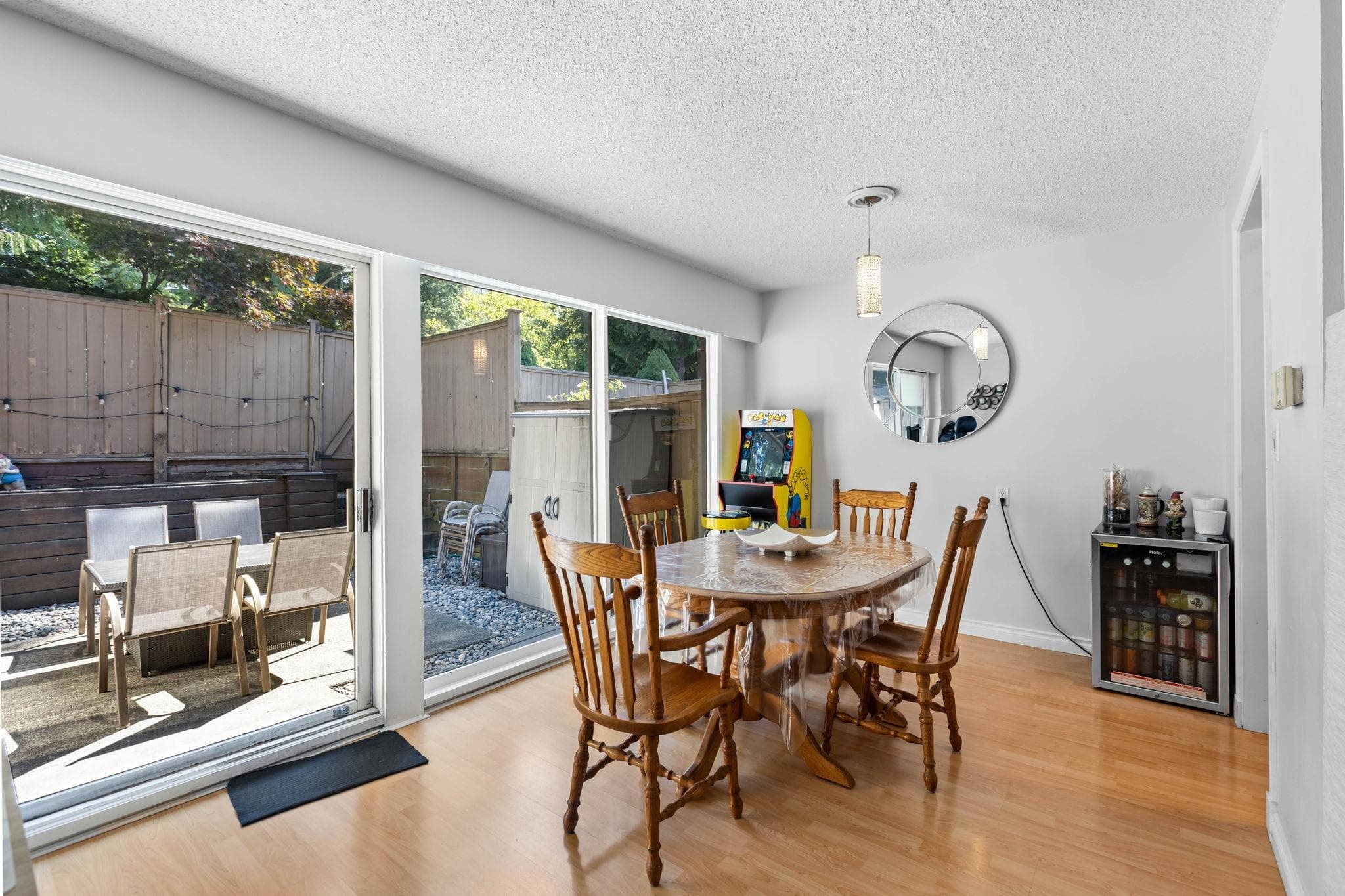 9010 Centaurus Circle, Burnaby, V3J 1C2 — photo 3