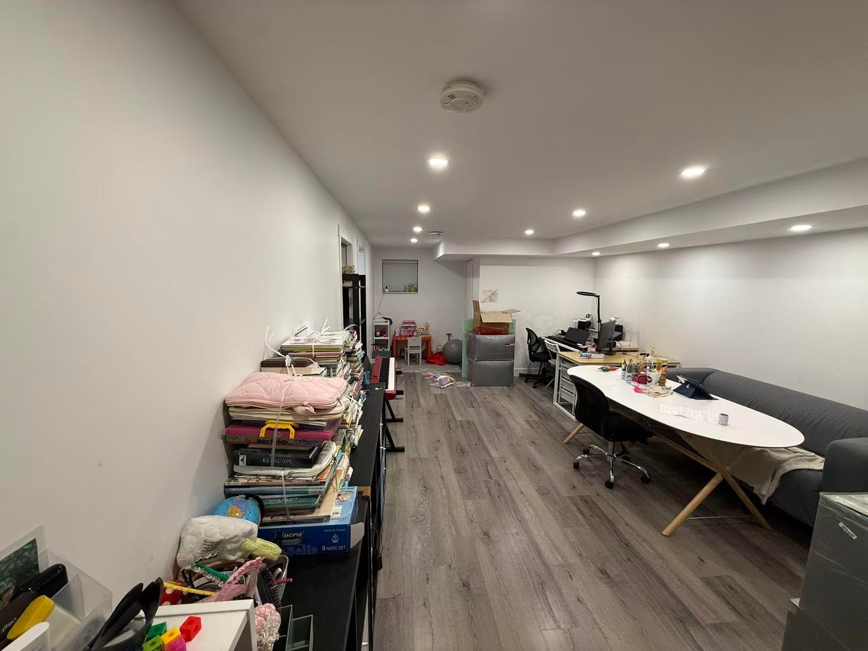 682 Sperling Avenue, Burnaby, V5B 4H5 — photo 3