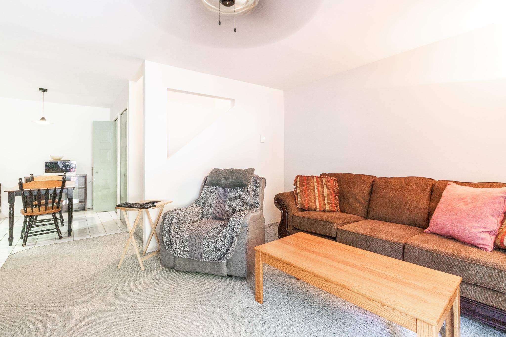 987 Howie Avenue, Coquitlam, V3J 1T1 — photo 3