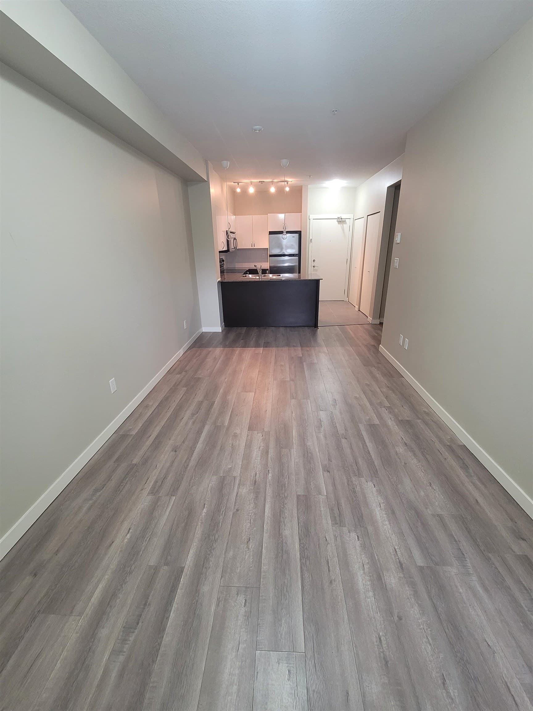 229 - 13789 107a Street, Surrey, V3T 0B8 — photo 2