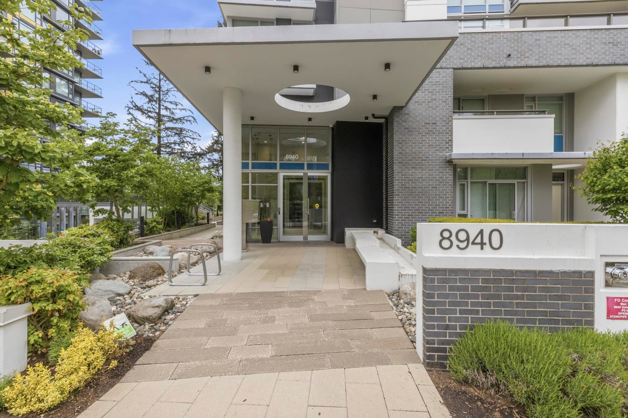 702 - 8940 University Crescent, Burnaby, V5A 0E7 — photo 1