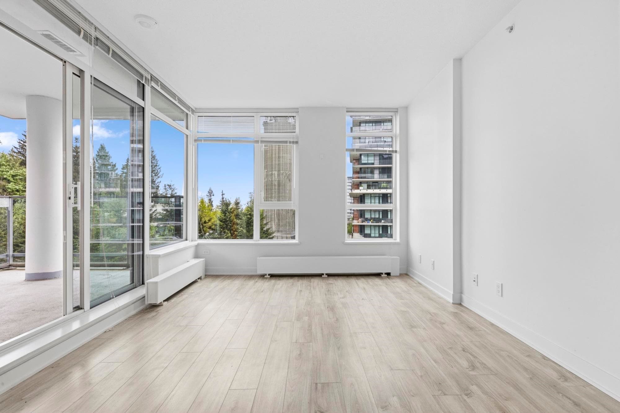 702 - 8940 University Crescent, Burnaby, V5A 0E7 — photo 4