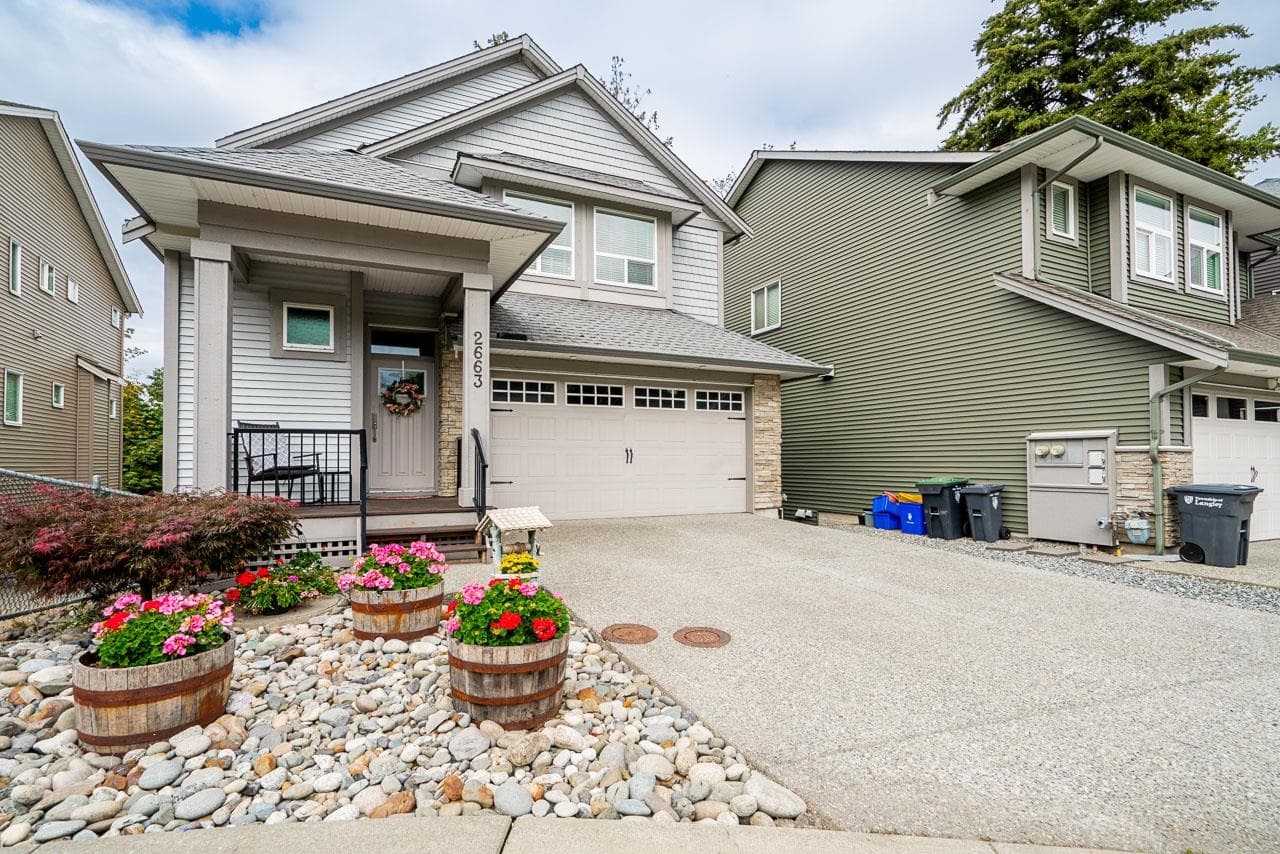 2663 275a Street, Langley, V4W 0C4 — photo 1