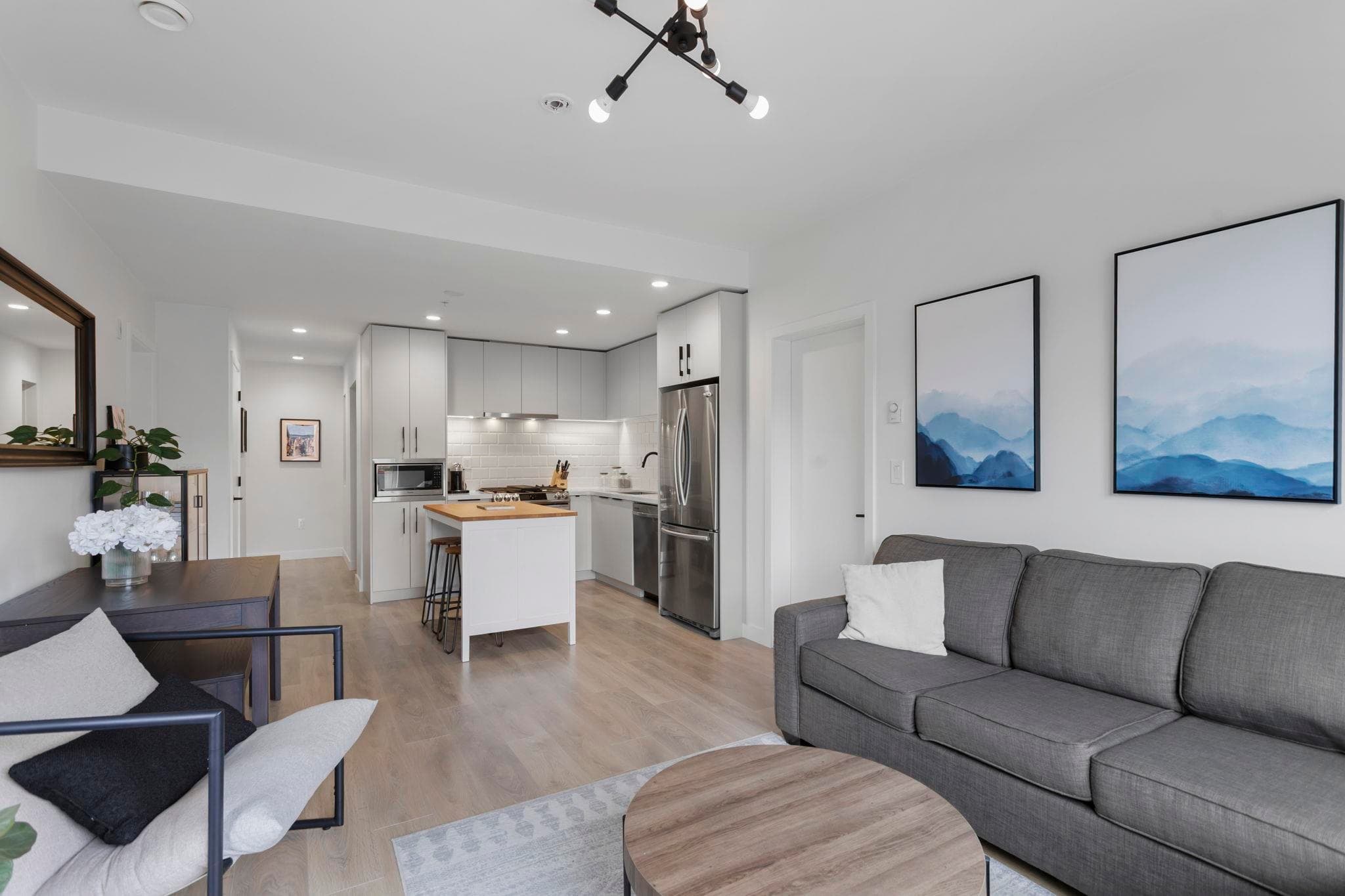 301 - 3018 St George Street, Port Moody, V3H 2H7 — photo 1