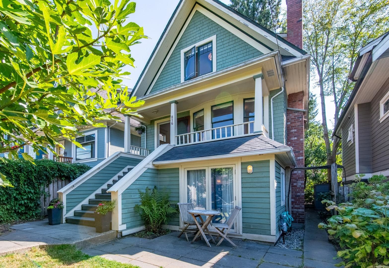 816 E 30th Avenue, Vancouver, V5V 2W1 — photo 1