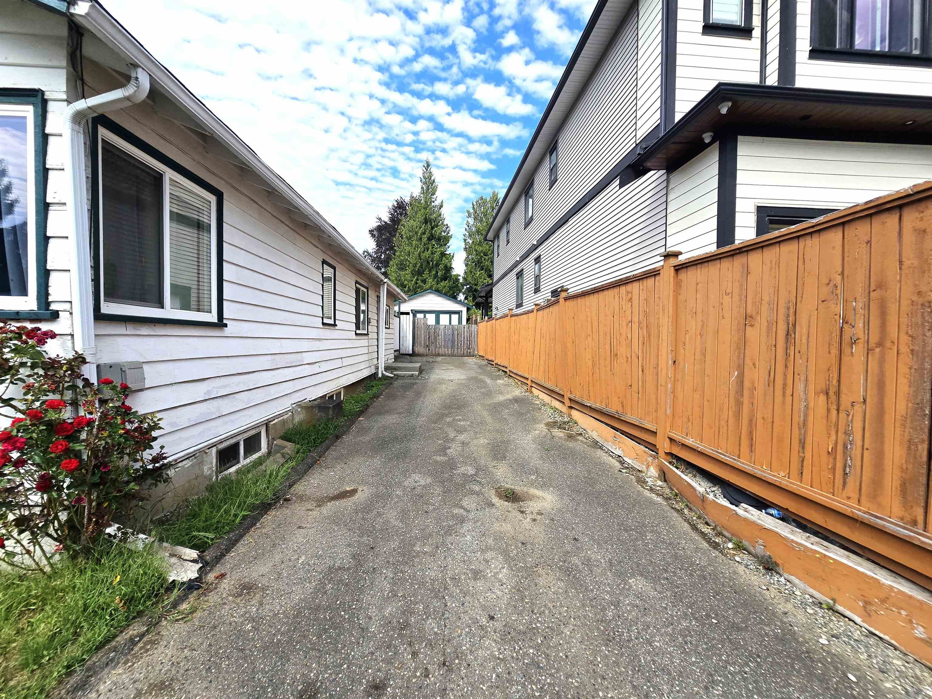 33817 Mayfair Avenue, Abbotsford, V2S 1P7 — photo 4