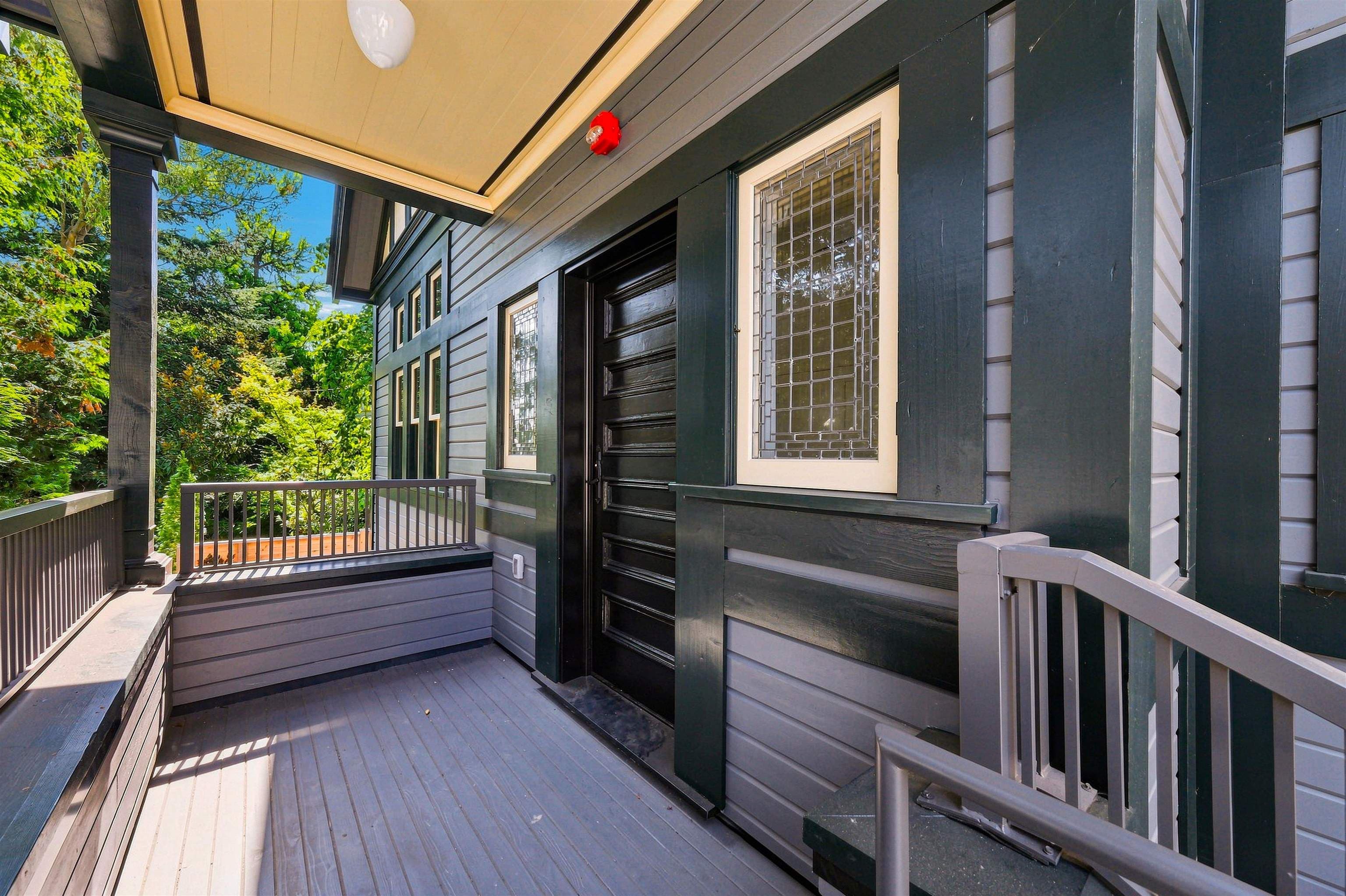 74 First Street, New Westminster, V3L 2G1 — photo 2