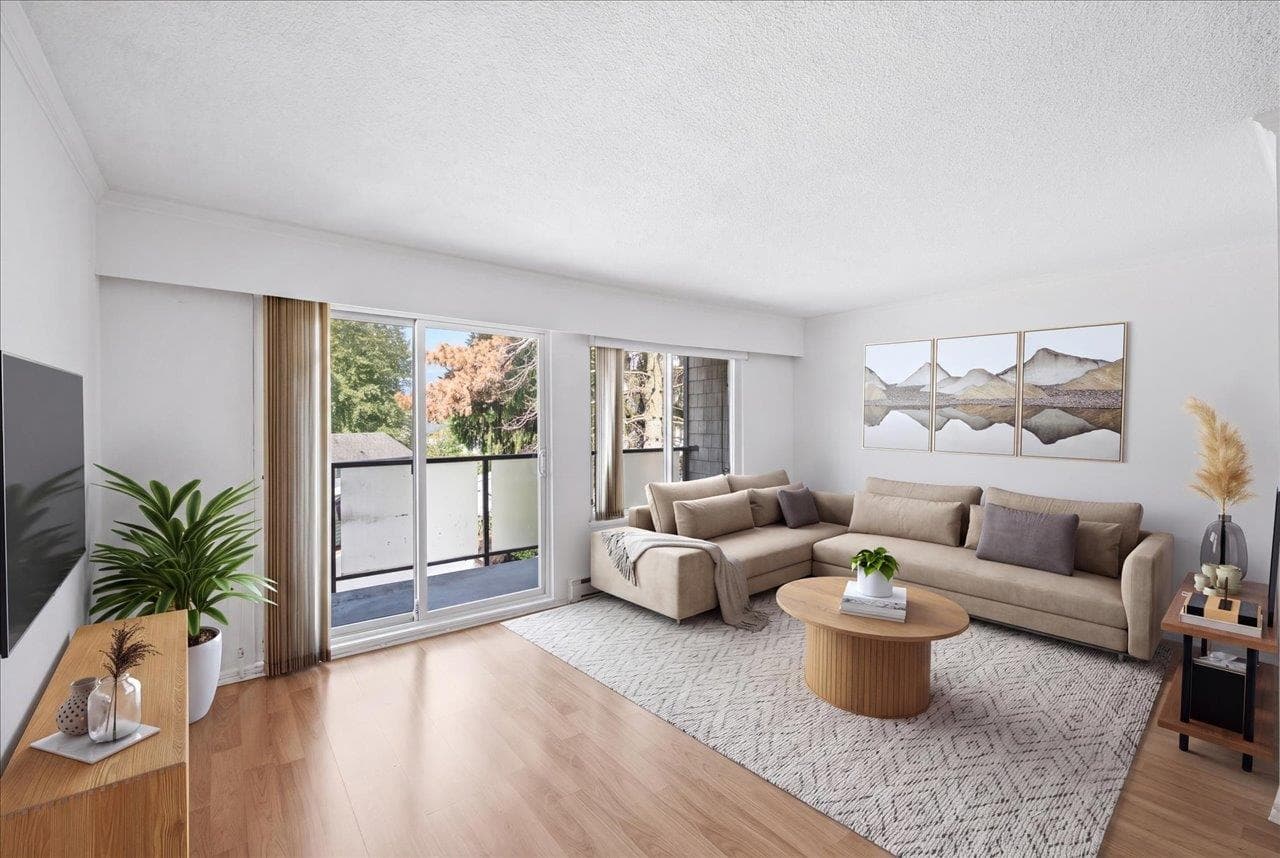202 - 212 Forbes Avenue, North Vancouver, V7M 3E5 — photo 1