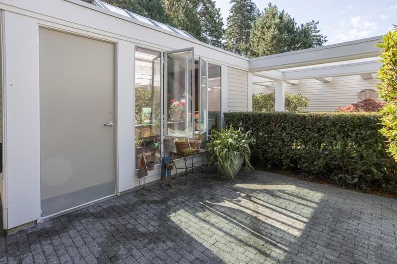 2547 Crescent Drive, Surrey, V4A 3J9 — photo 2