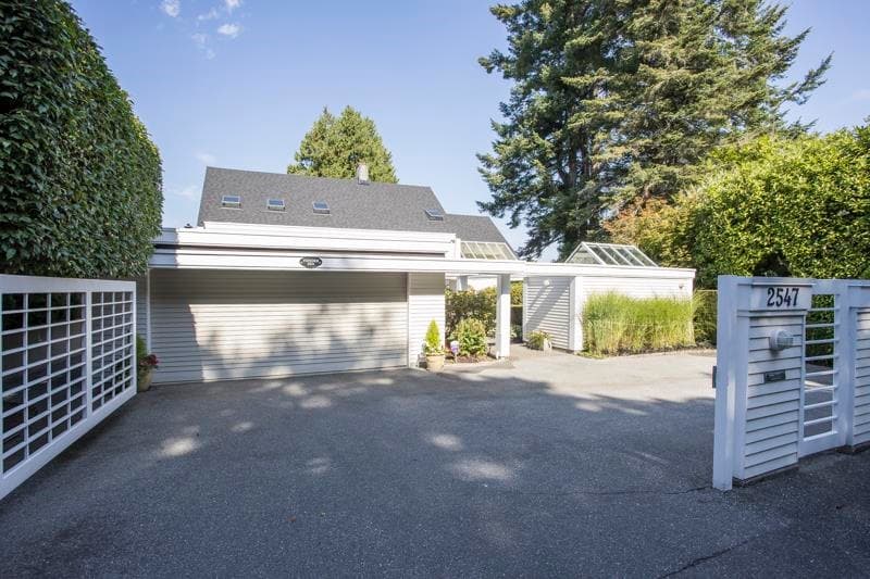 2547 Crescent Drive, Surrey, V4A 3J9 — photo 1