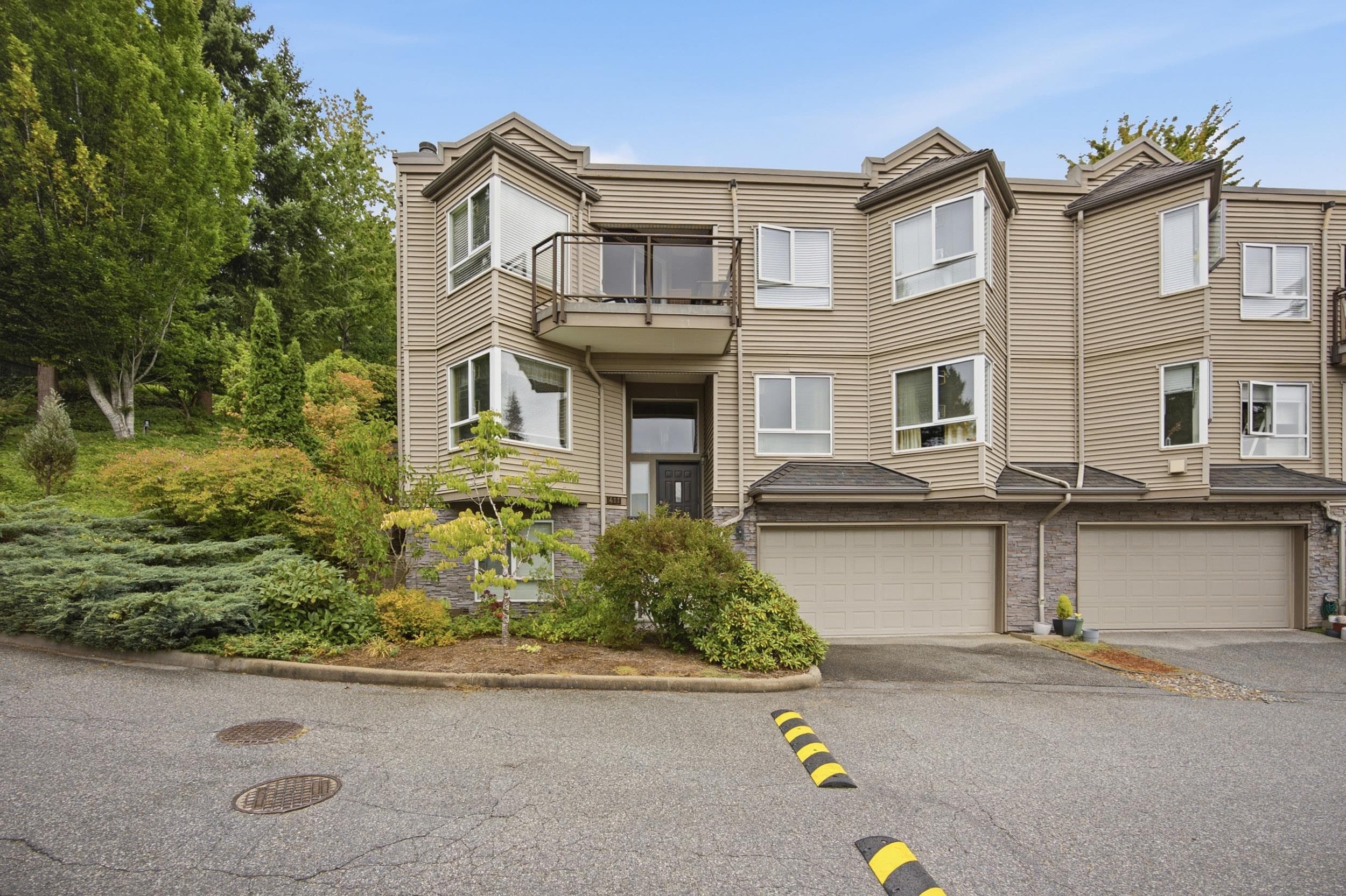 411 - 1215 Lansdowne Drive, Coquitlam, V3E 2P2 — photo 3