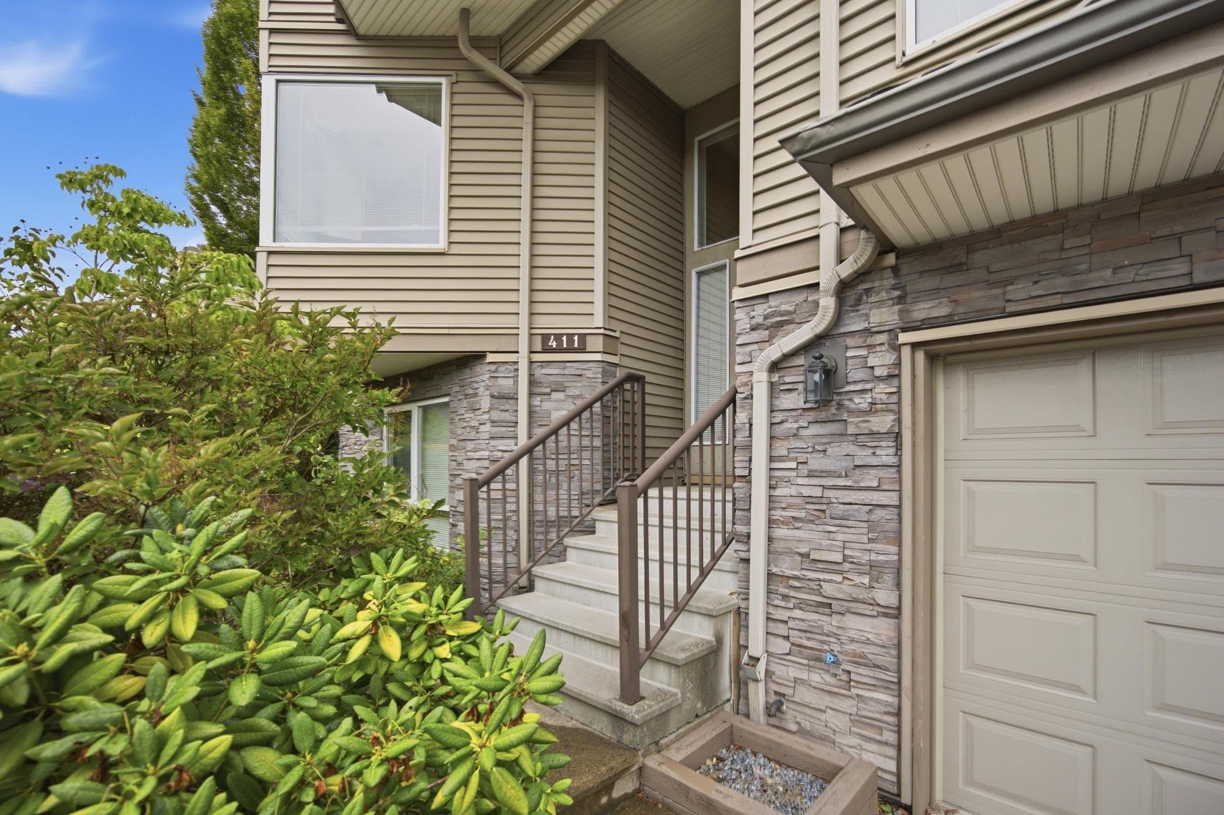 411 - 1215 Lansdowne Drive, Coquitlam, V3E 2P2 — photo 4