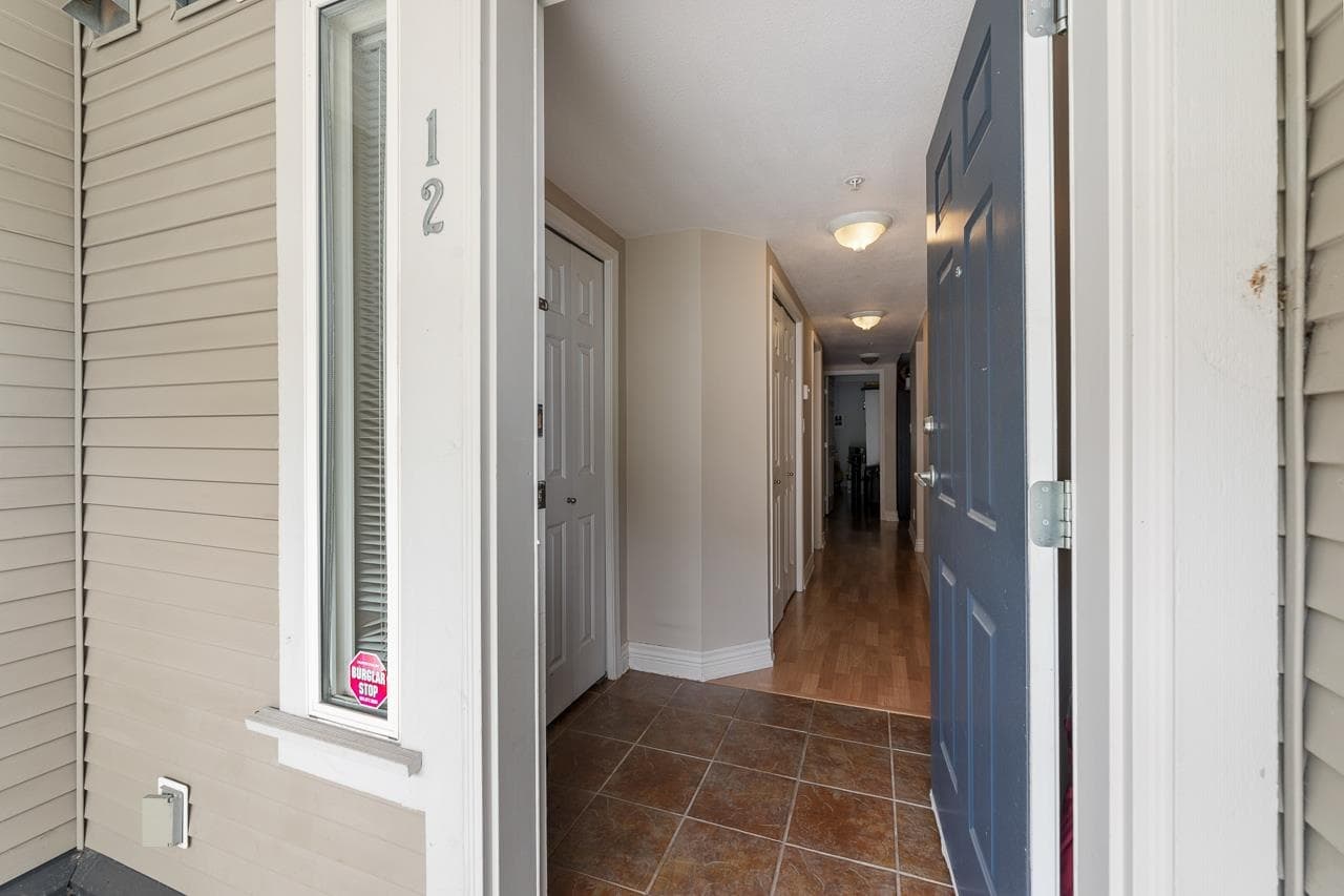 12 - 230 Tenth Street, New Westminster, V3M 3X9 — photo 2